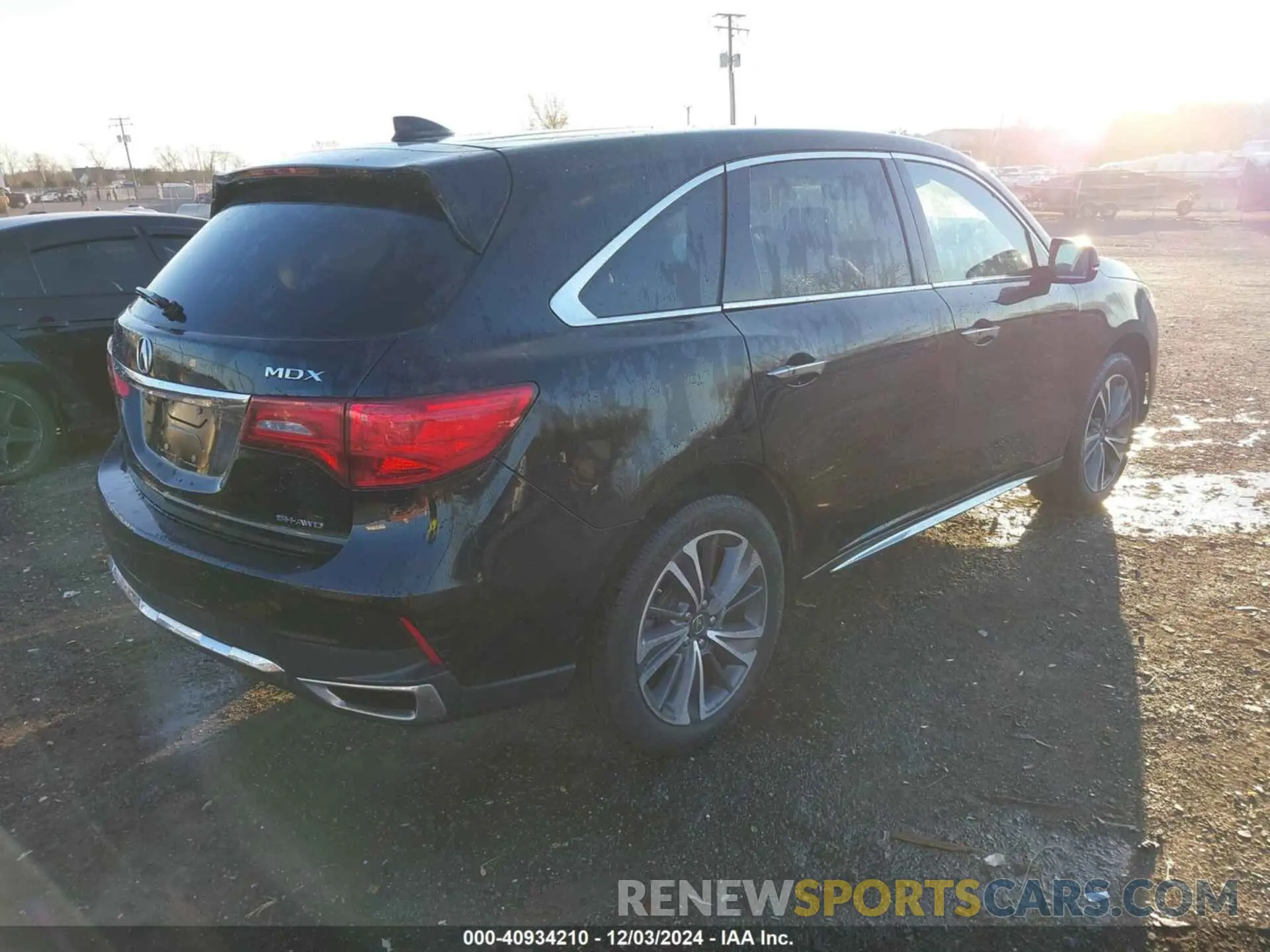 4 Photograph of a damaged car 5J8YD4H53KL026576 ACURA MDX 2019