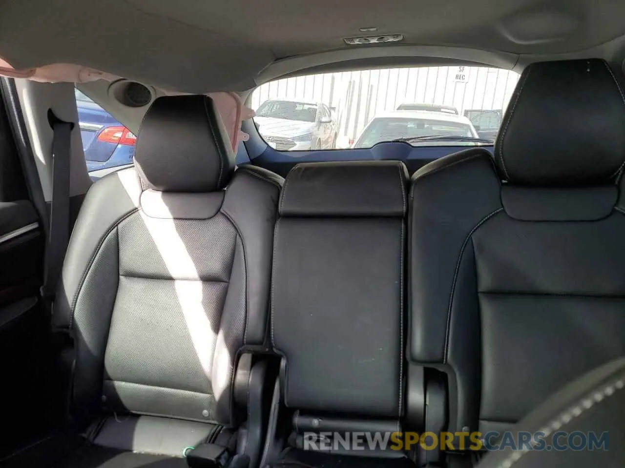 10 Photograph of a damaged car 5J8YD4H53KL030353 ACURA MDX 2019