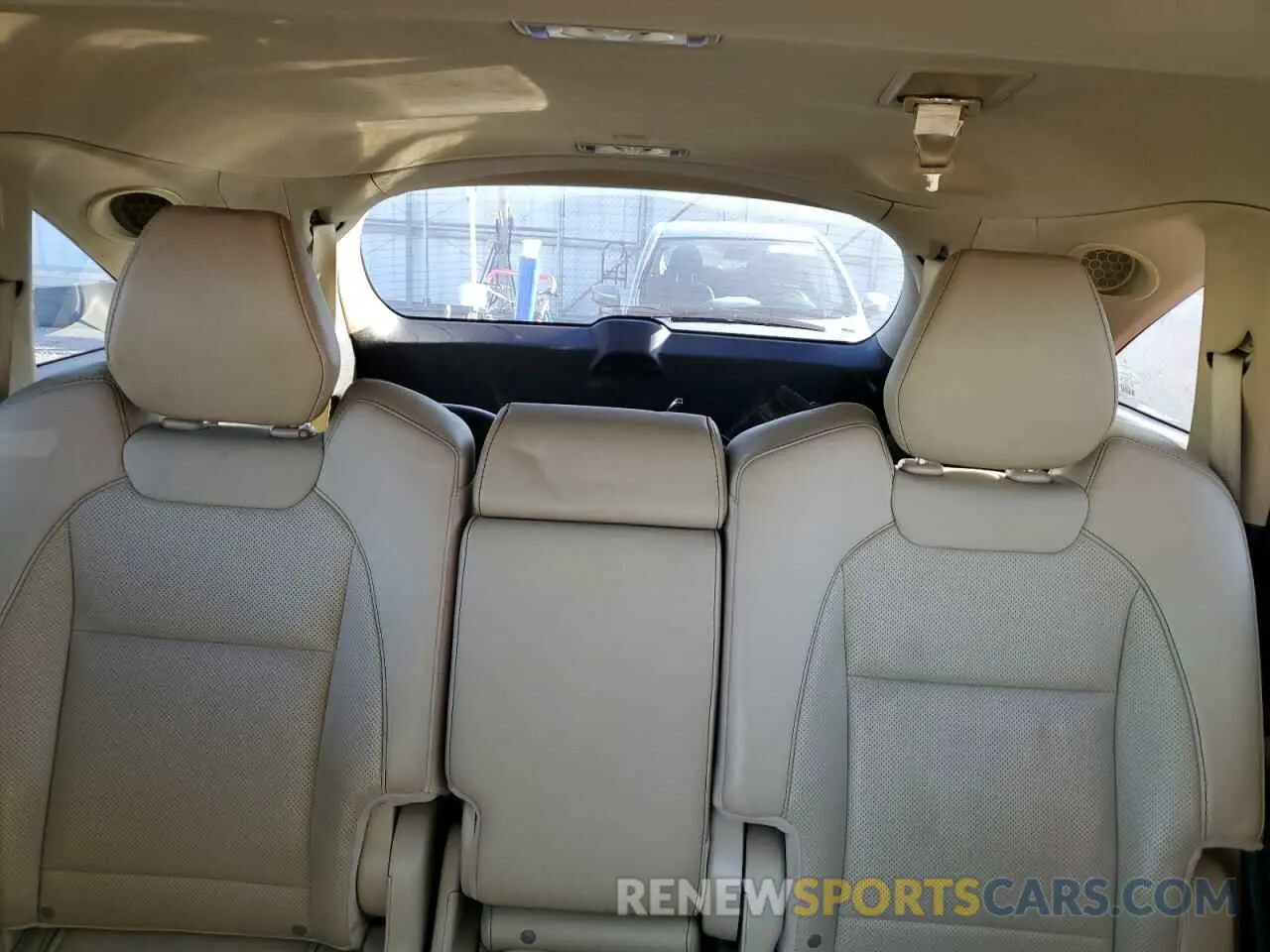 10 Photograph of a damaged car 5J8YD4H59KL003061 ACURA MDX 2019