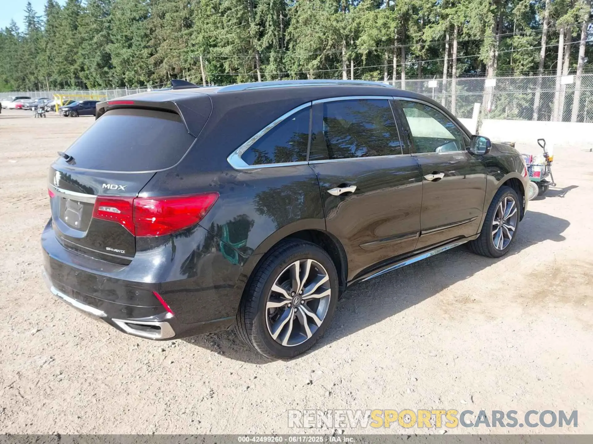 4 Photograph of a damaged car 5J8YD4H83KL019993 ACURA MDX 2019