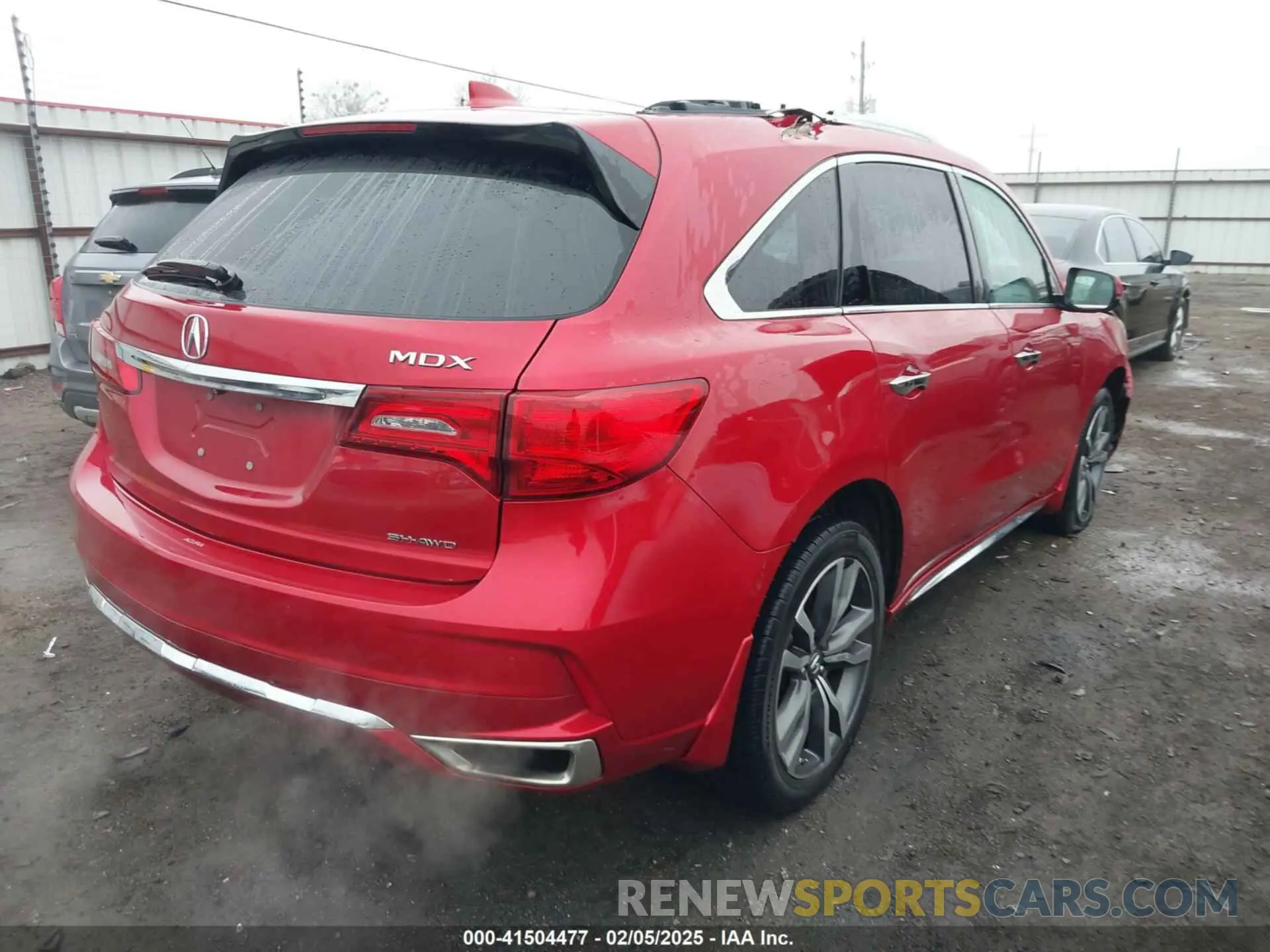 4 Photograph of a damaged car 5J8YD4H8XKL013639 ACURA MDX 2019