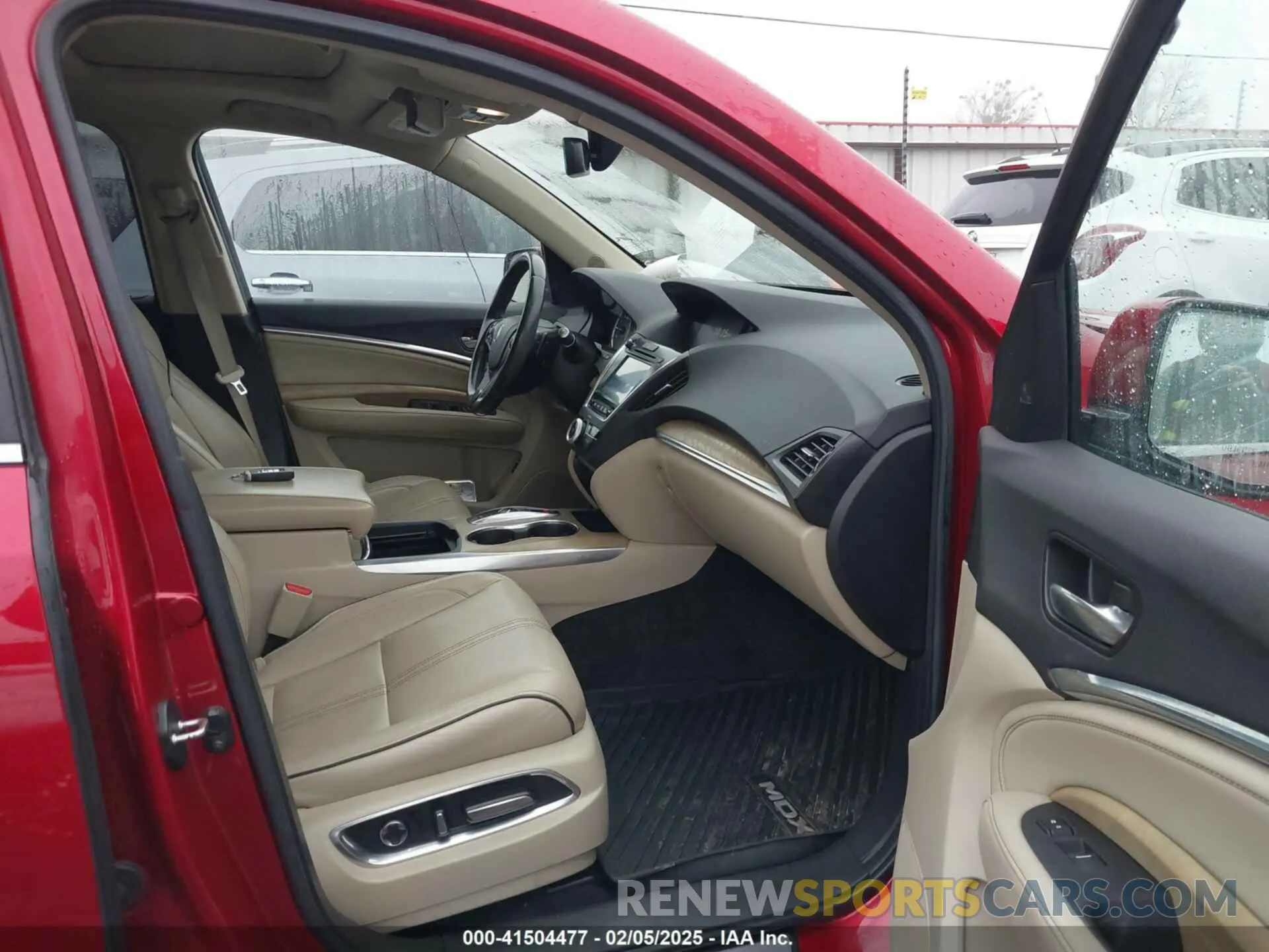 5 Photograph of a damaged car 5J8YD4H8XKL013639 ACURA MDX 2019