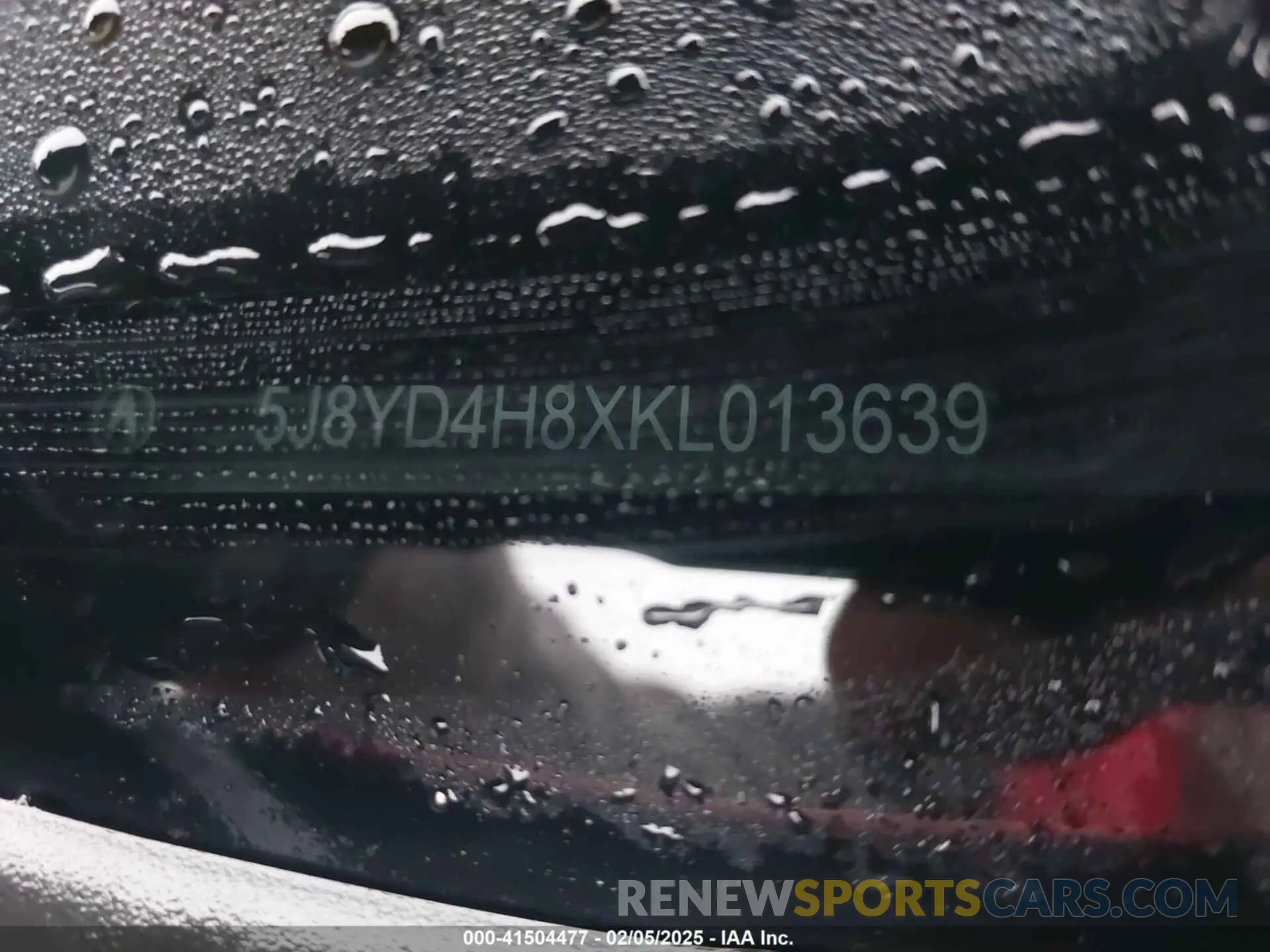 9 Photograph of a damaged car 5J8YD4H8XKL013639 ACURA MDX 2019