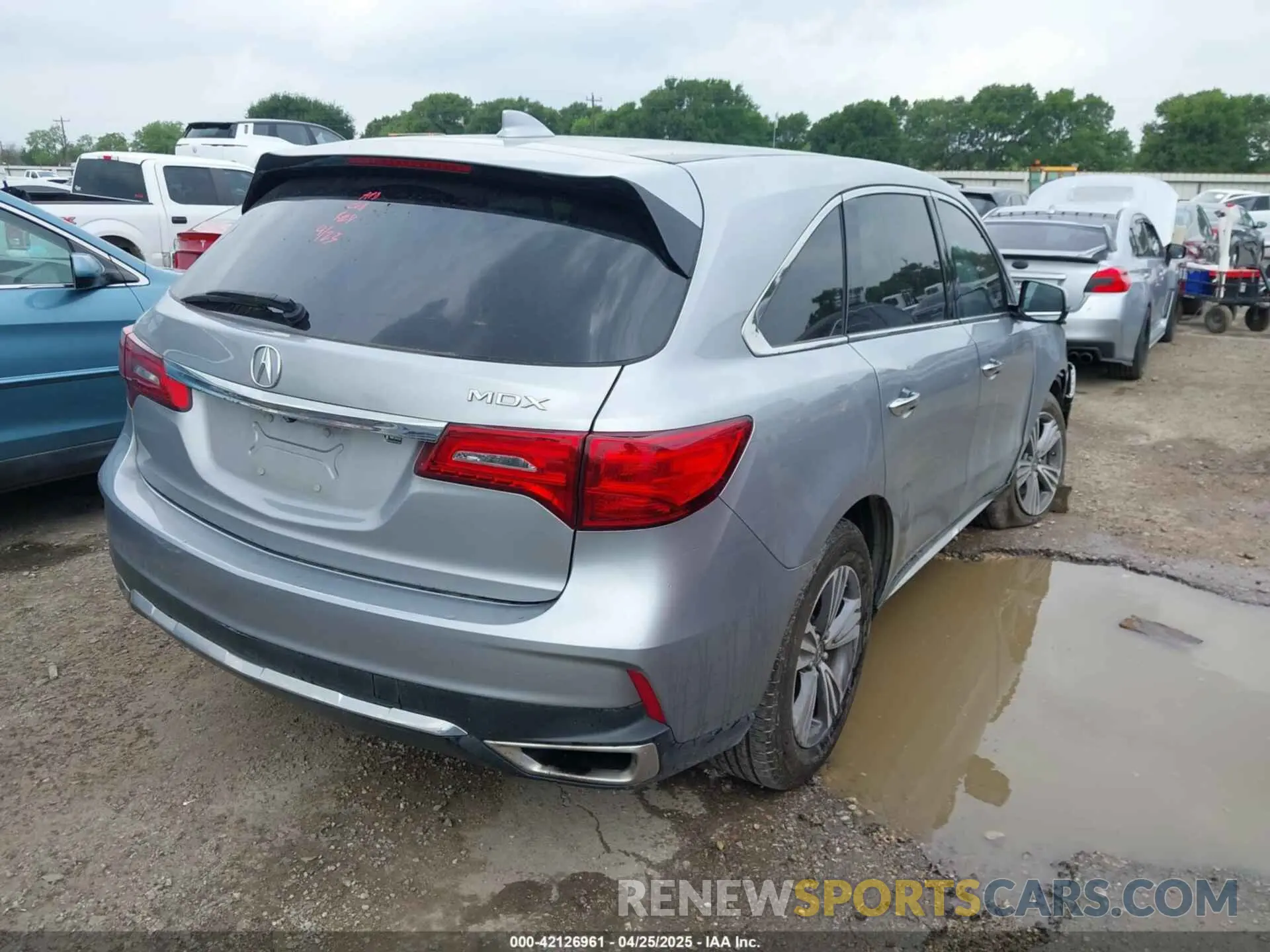 4 Photograph of a damaged car 5J8YD3H32LL016504 ACURA MDX 2020