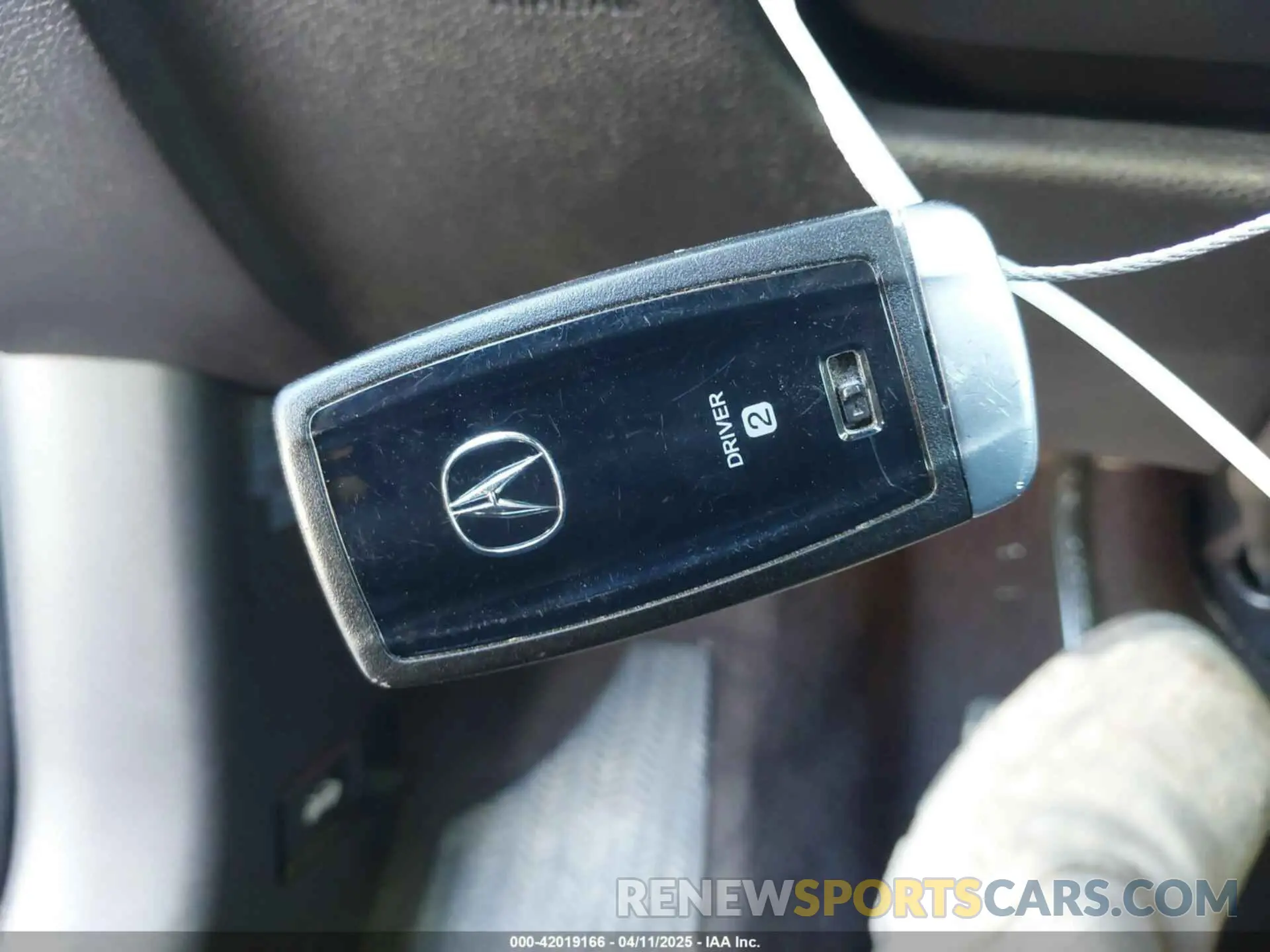 11 Photograph of a damaged car 5J8YD3H50LL003929 ACURA MDX 2020
