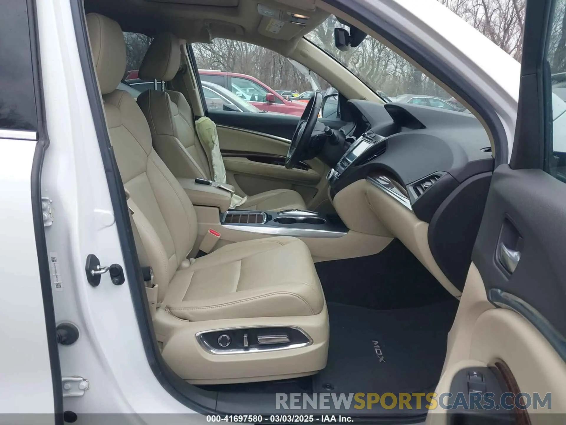 5 Photograph of a damaged car 5J8YD4H30LL045764 ACURA MDX 2020