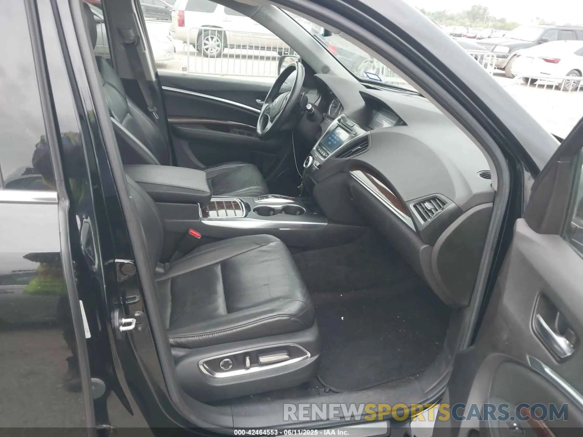 5 Photograph of a damaged car 5J8YD4H30LL050236 ACURA MDX 2020