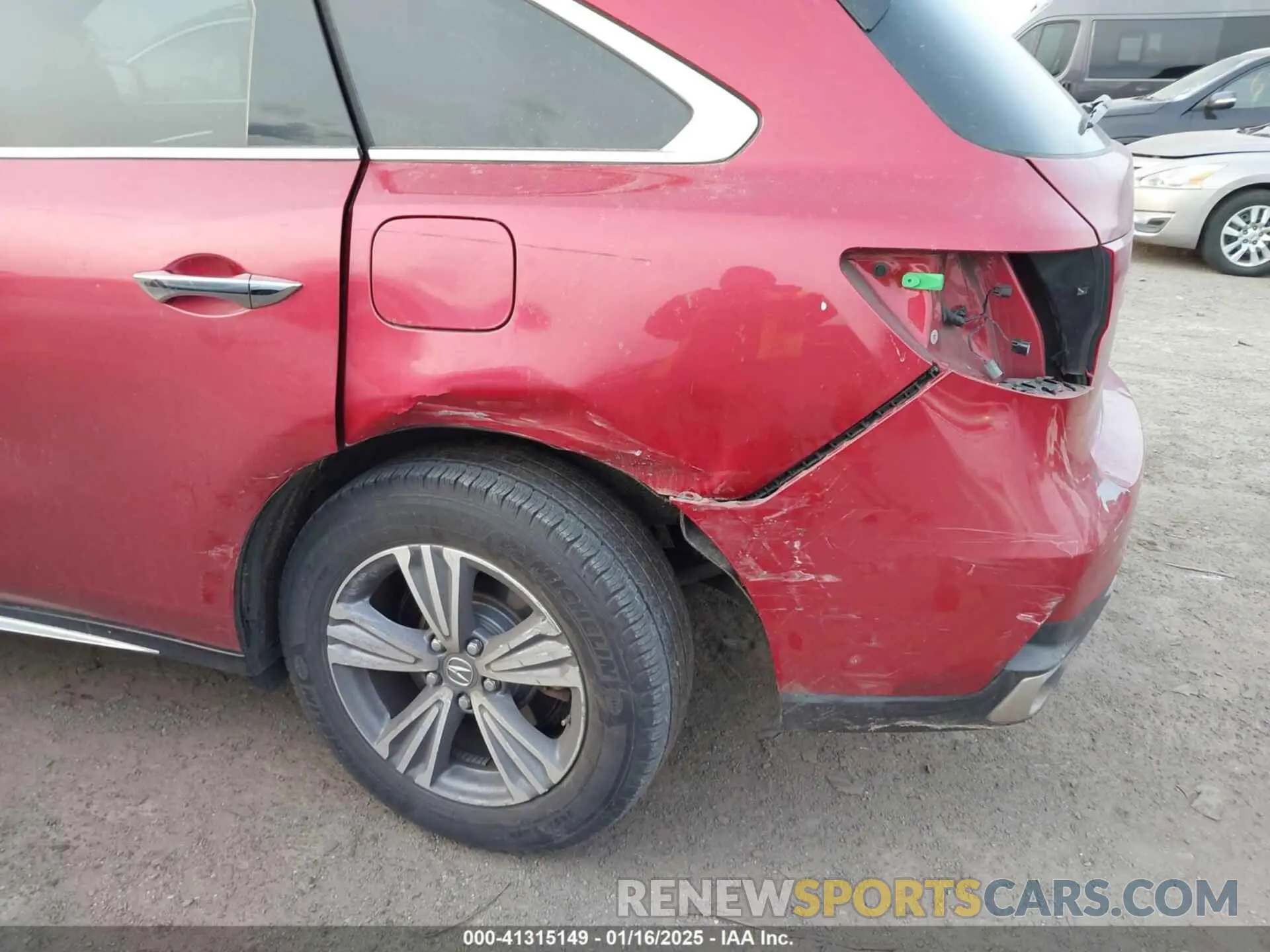 17 Photograph of a damaged car 5J8YD4H31LL049113 ACURA MDX 2020