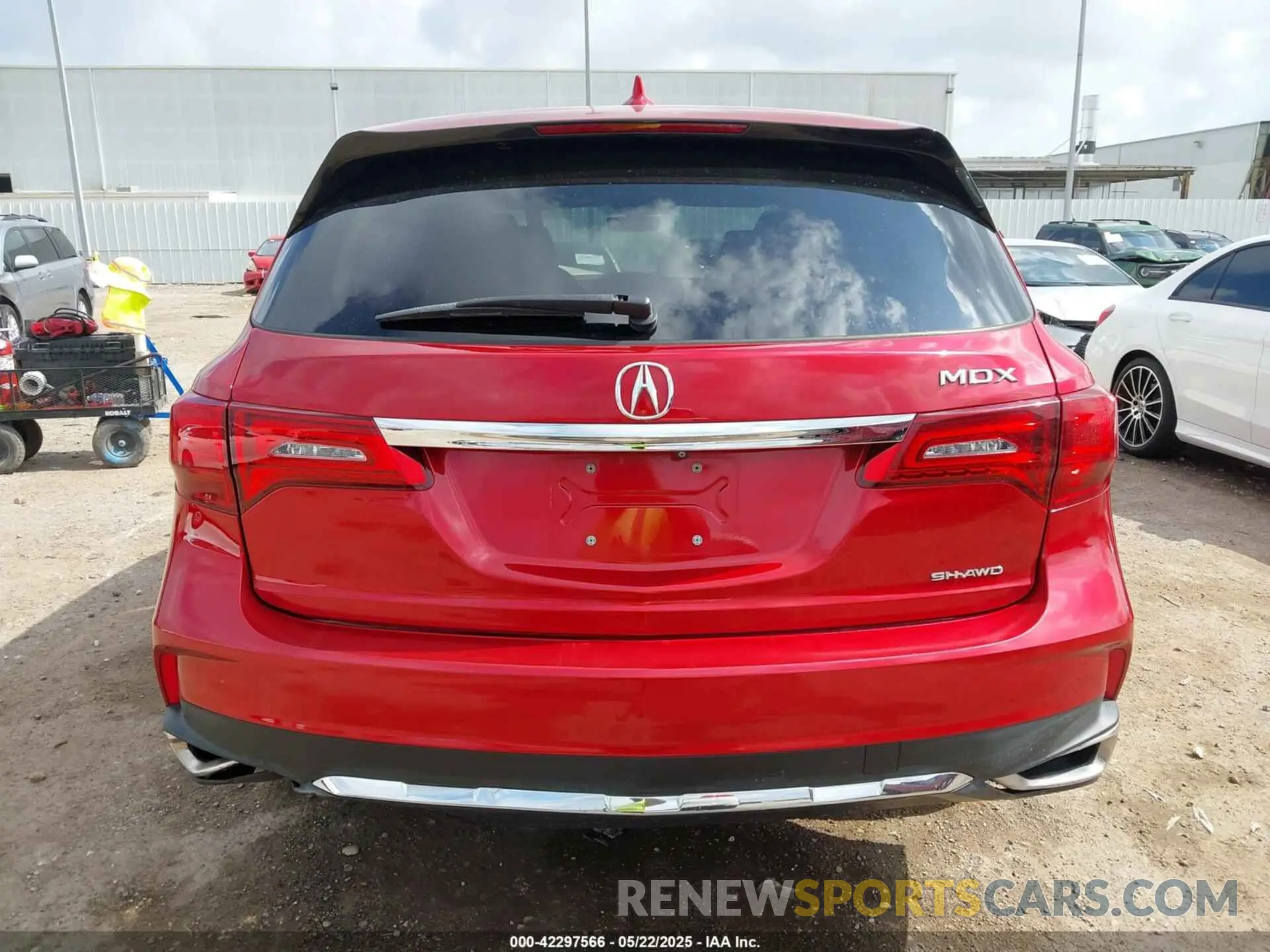 16 Photograph of a damaged car 5J8YD4H32LL004598 ACURA MDX 2020