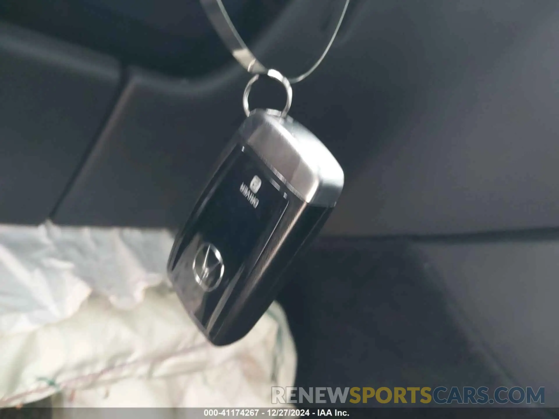 11 Photograph of a damaged car 5J8YD4H32LL045507 ACURA MDX 2020