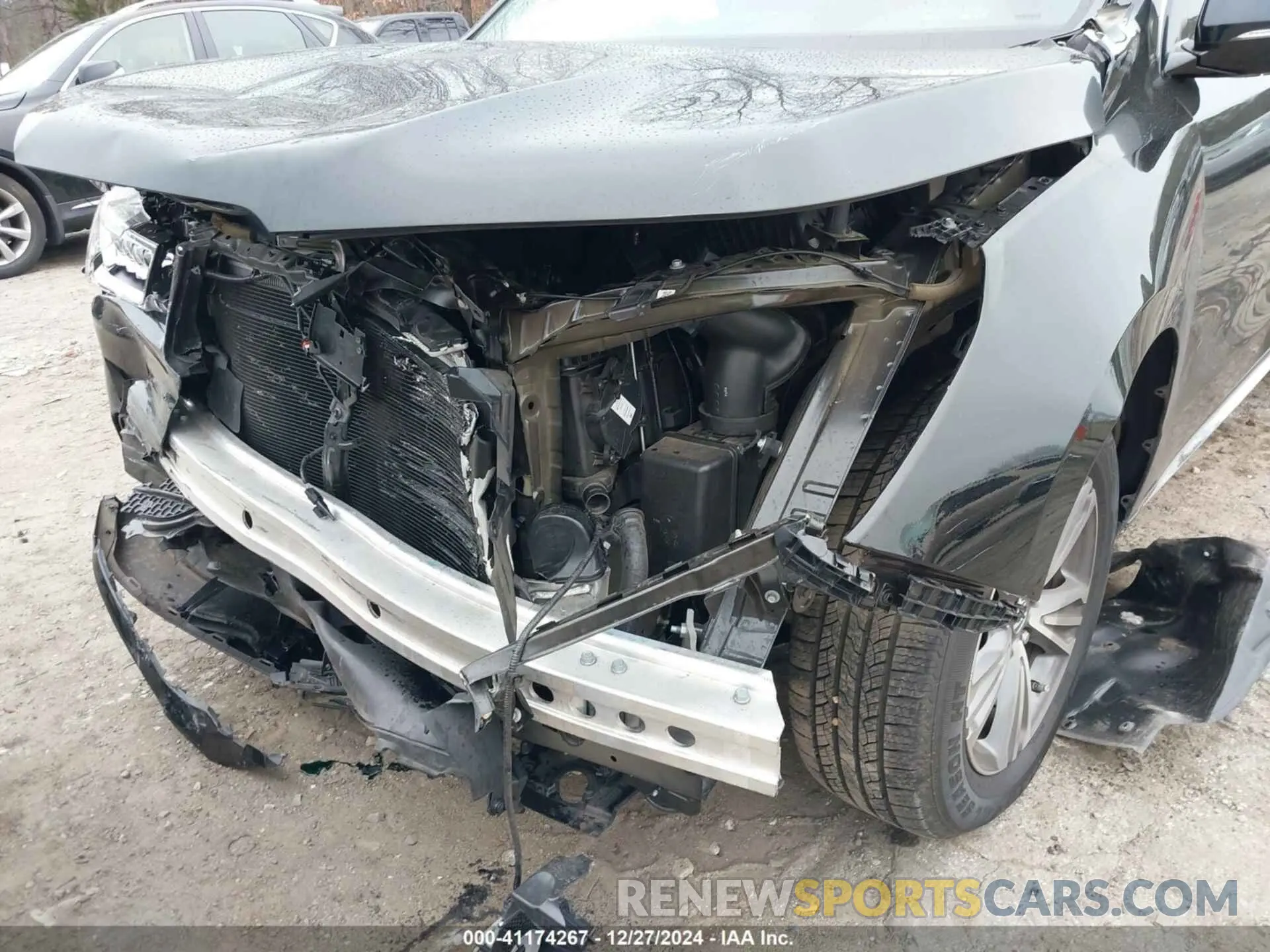 17 Photograph of a damaged car 5J8YD4H32LL045507 ACURA MDX 2020