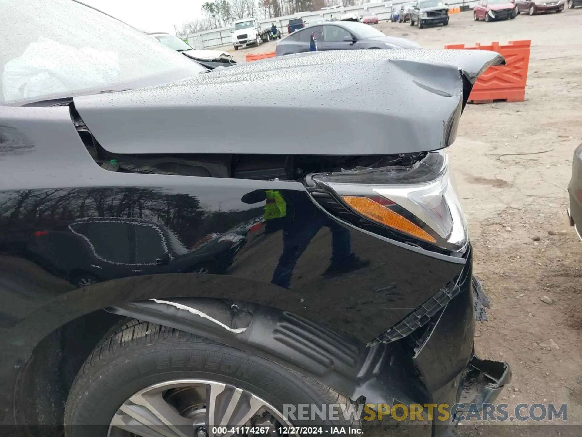 19 Photograph of a damaged car 5J8YD4H32LL045507 ACURA MDX 2020
