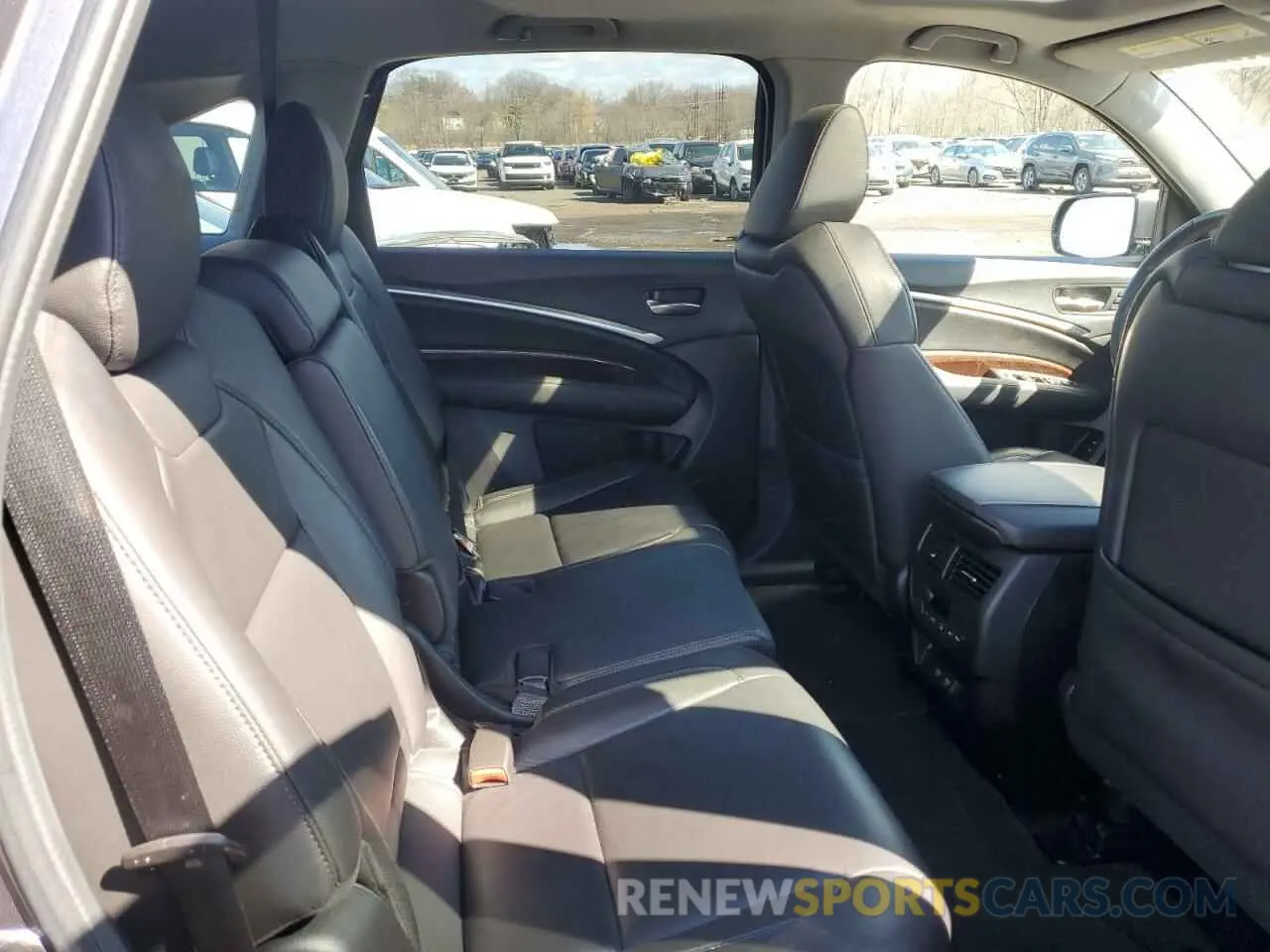 11 Photograph of a damaged car 5J8YD4H34LL041619 ACURA MDX 2020
