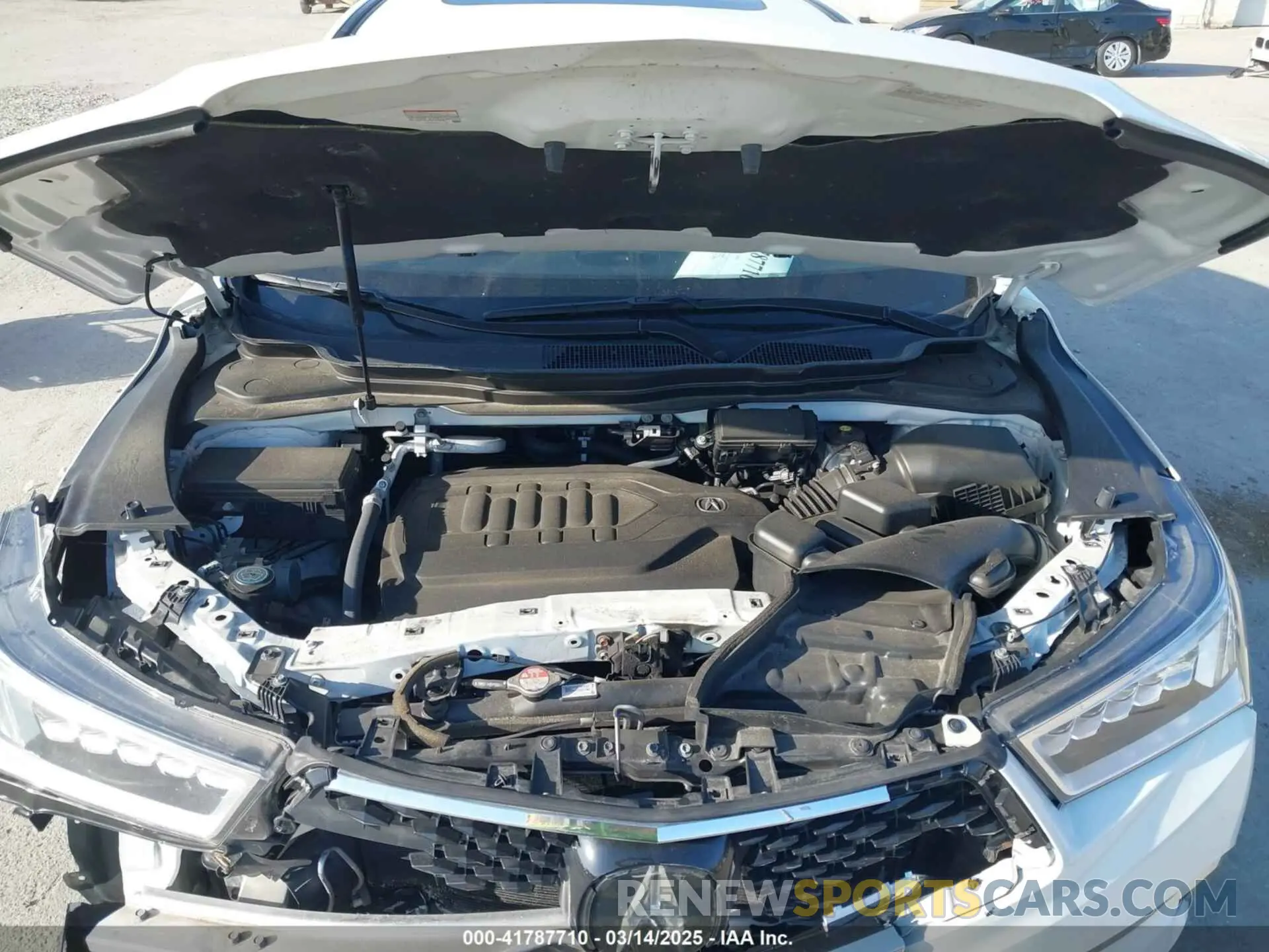 10 Photograph of a damaged car 5J8YD4H52LL056055 ACURA MDX 2020