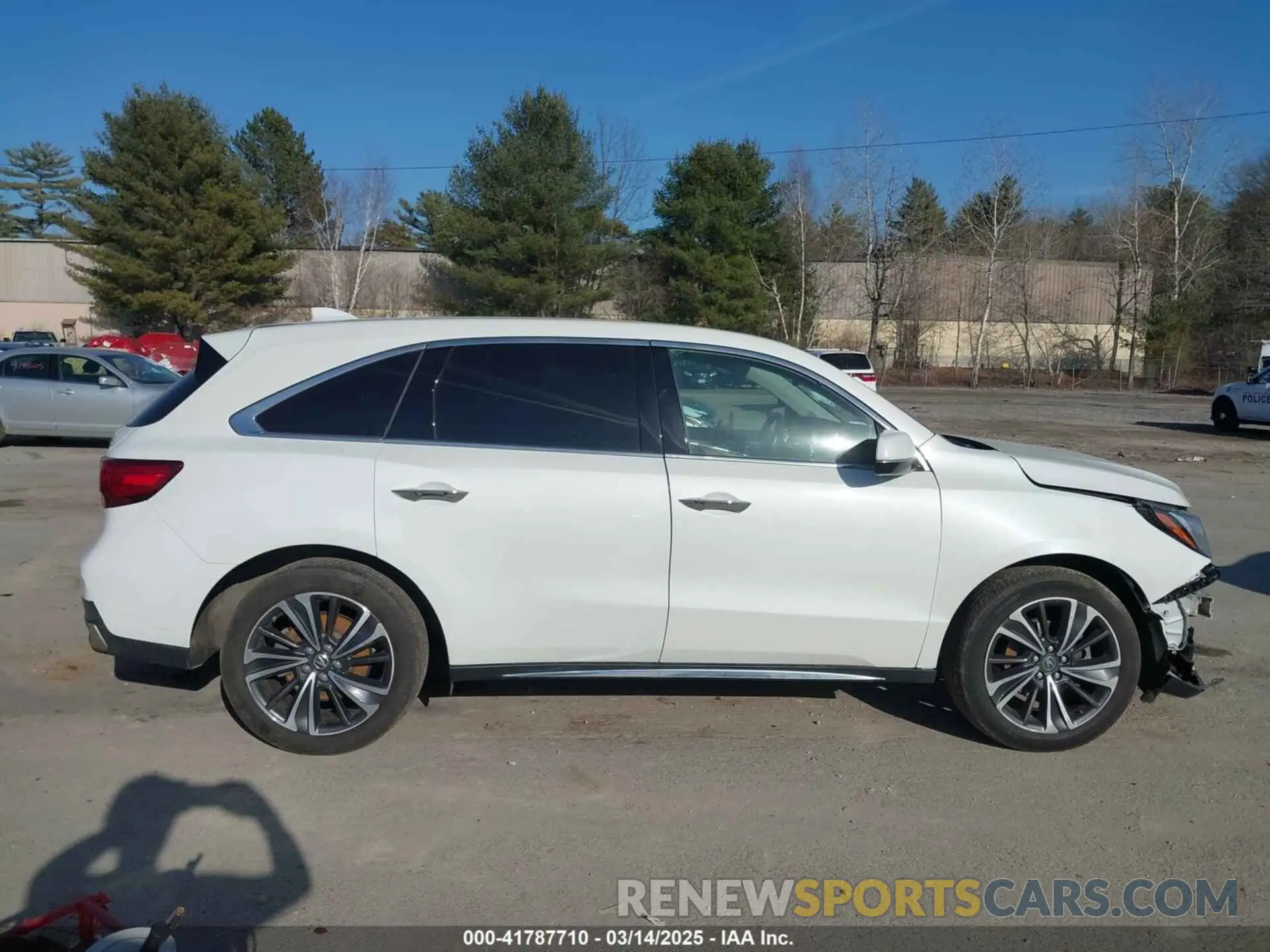 14 Photograph of a damaged car 5J8YD4H52LL056055 ACURA MDX 2020