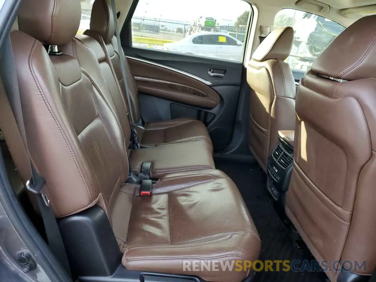 11 Photograph of a damaged car 5J8YD4H53LL056968 ACURA MDX 2020
