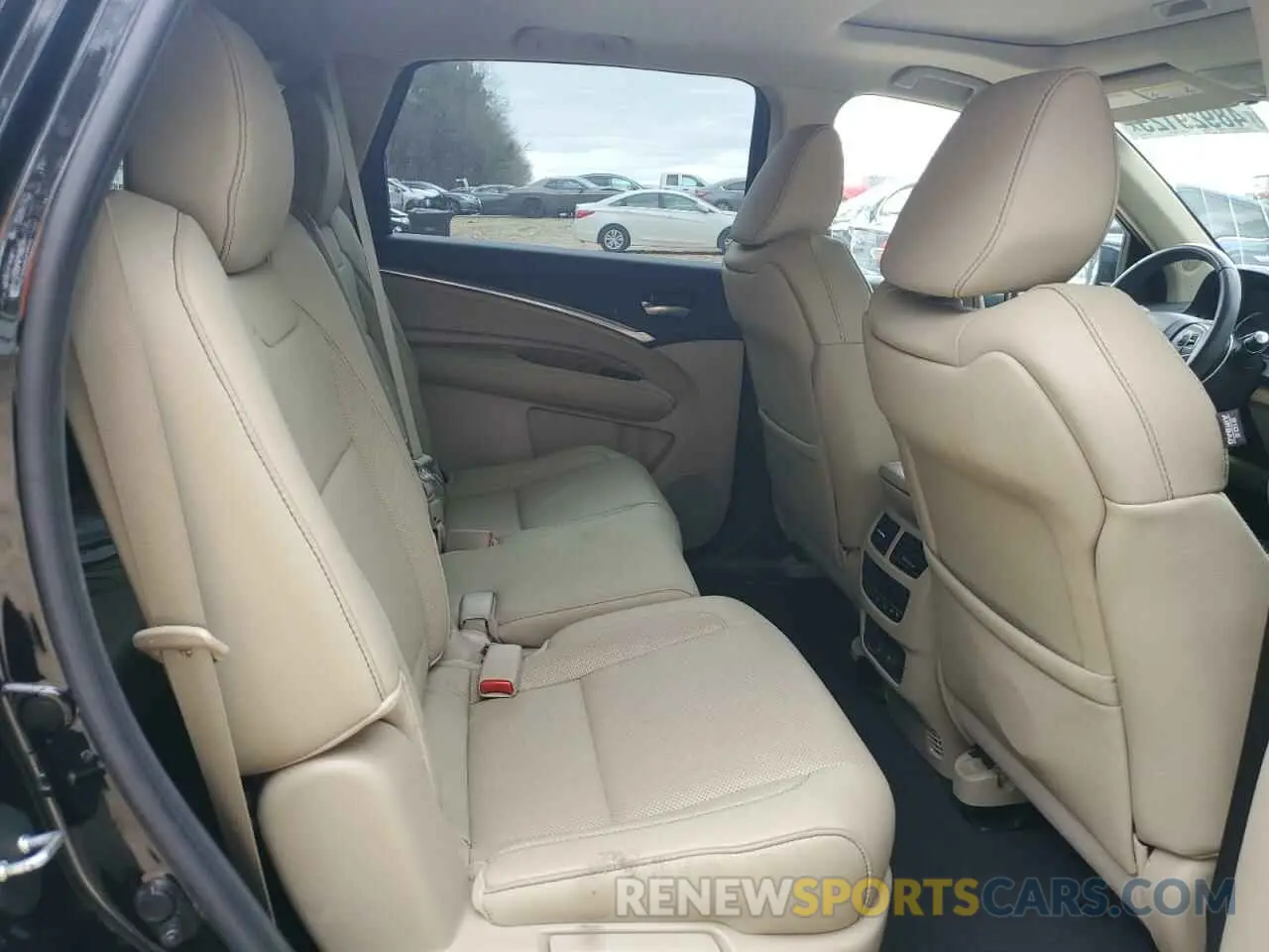 11 Photograph of a damaged car 5J8YD4H54LL037846 ACURA MDX 2020
