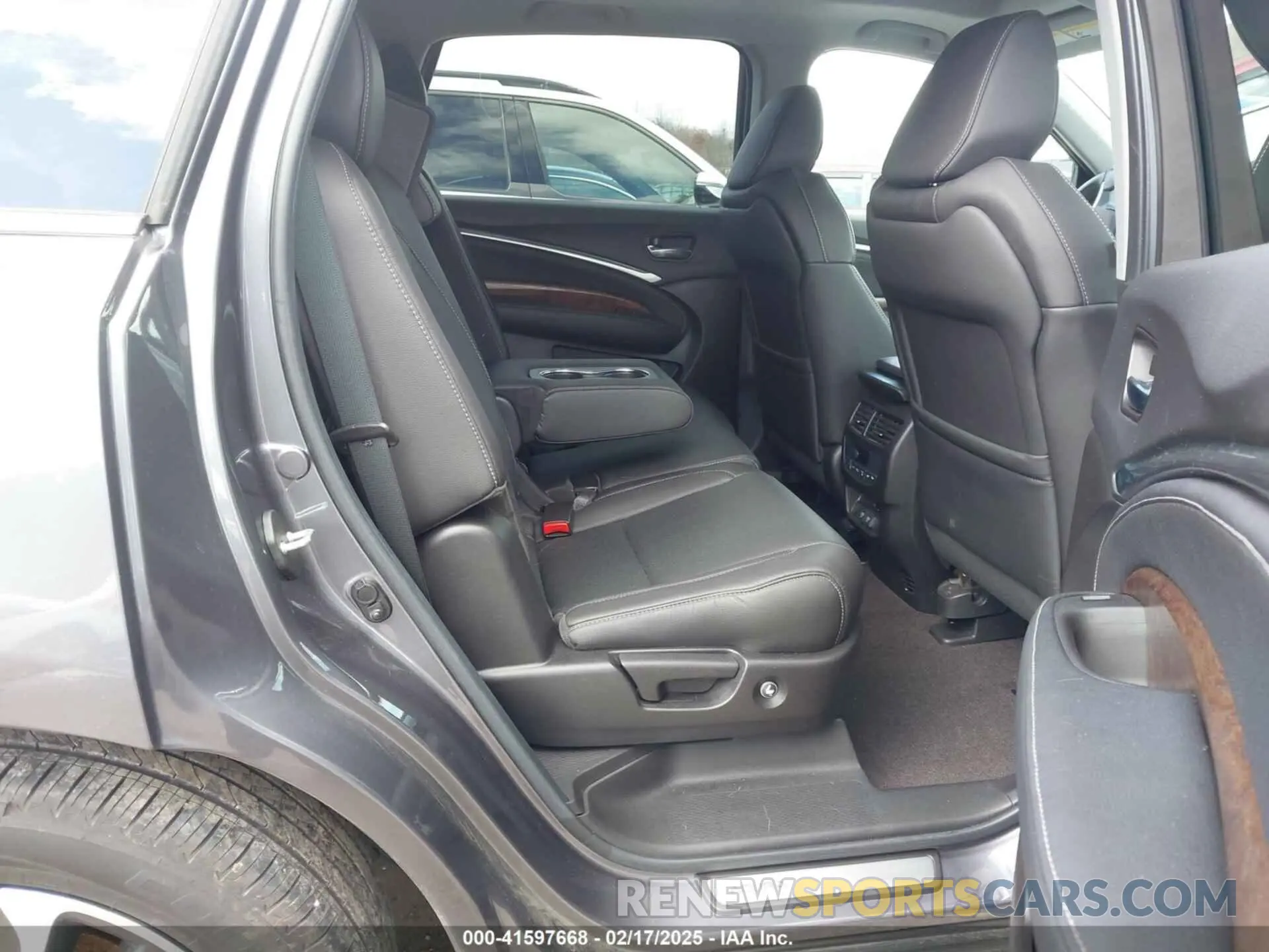 8 Фотография поврежденного автомобиля 5J8YD4H54LL050919 ACURA MDX 2020