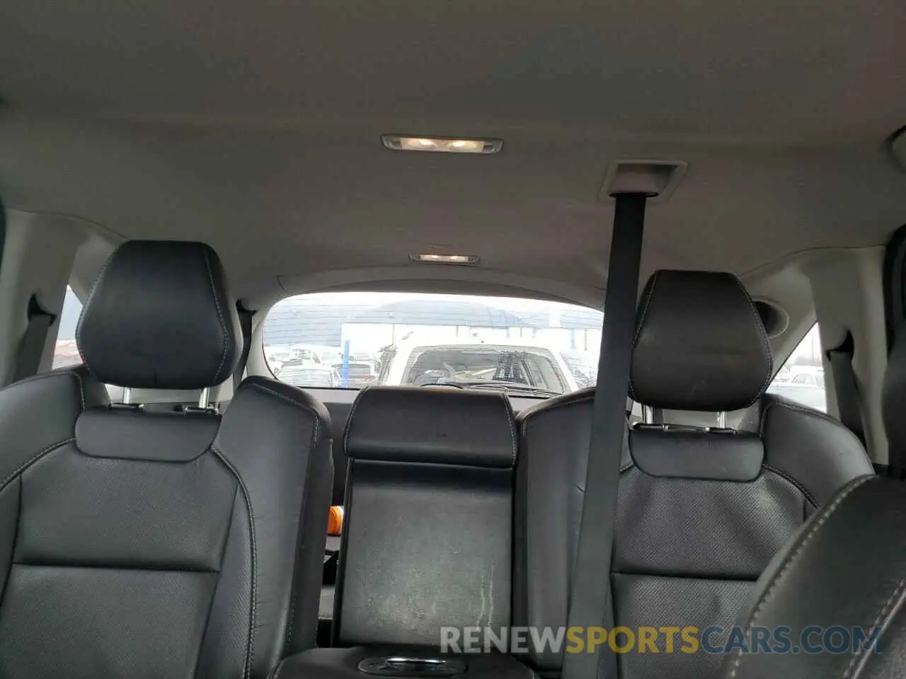 10 Photograph of a damaged car 5J8YD4H56LL042823 ACURA MDX 2020