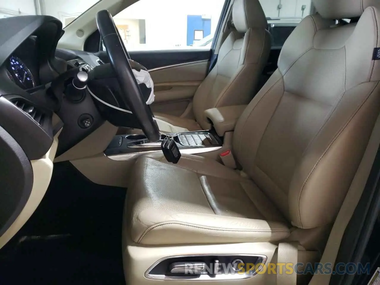 7 Photograph of a damaged car 5J8YD4H58LL009600 ACURA MDX 2020