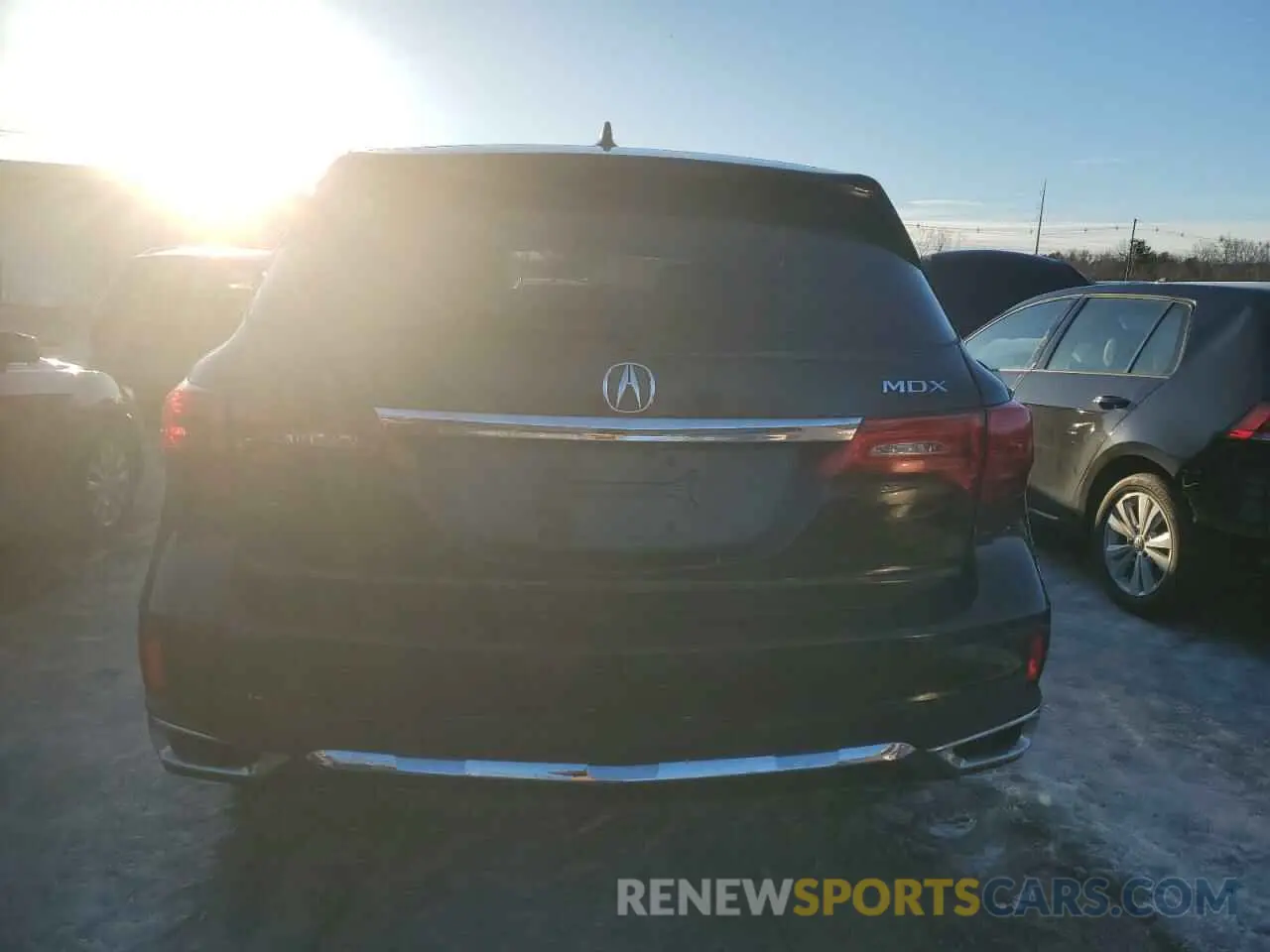 6 Photograph of a damaged car 5J8YD4H58LL019236 ACURA MDX 2020