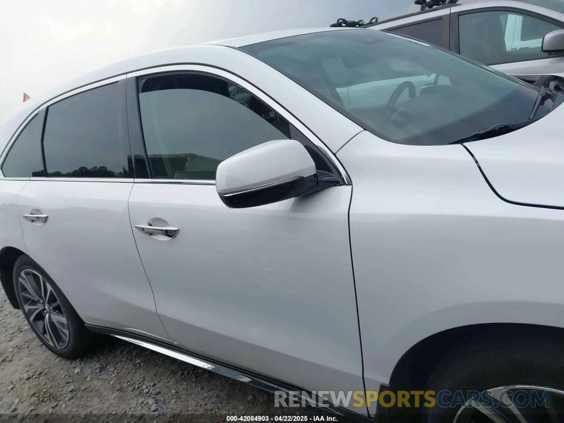 12 Photograph of a damaged car 5J8YD4H59LL006527 ACURA MDX 2020
