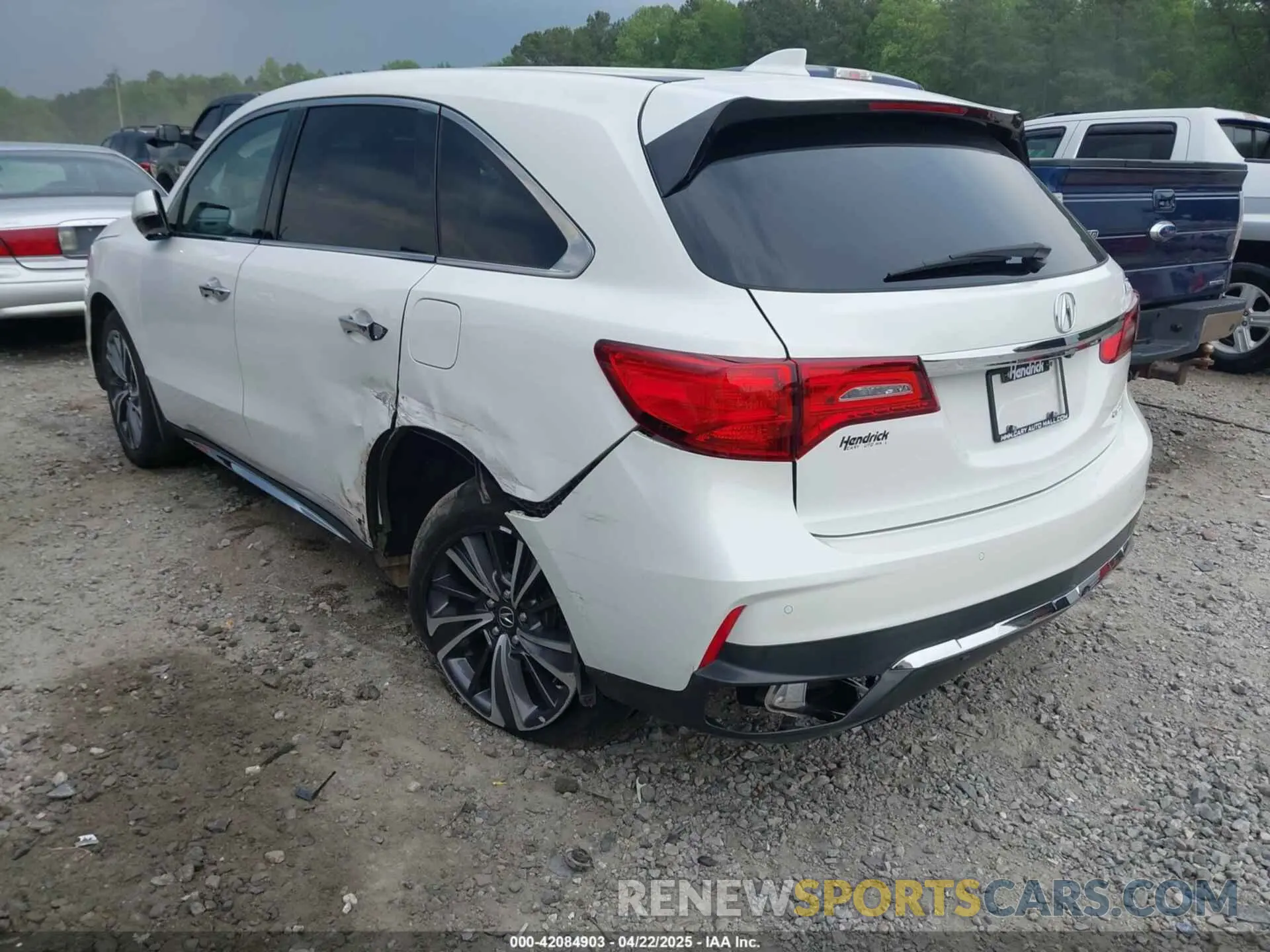 3 Photograph of a damaged car 5J8YD4H59LL006527 ACURA MDX 2020