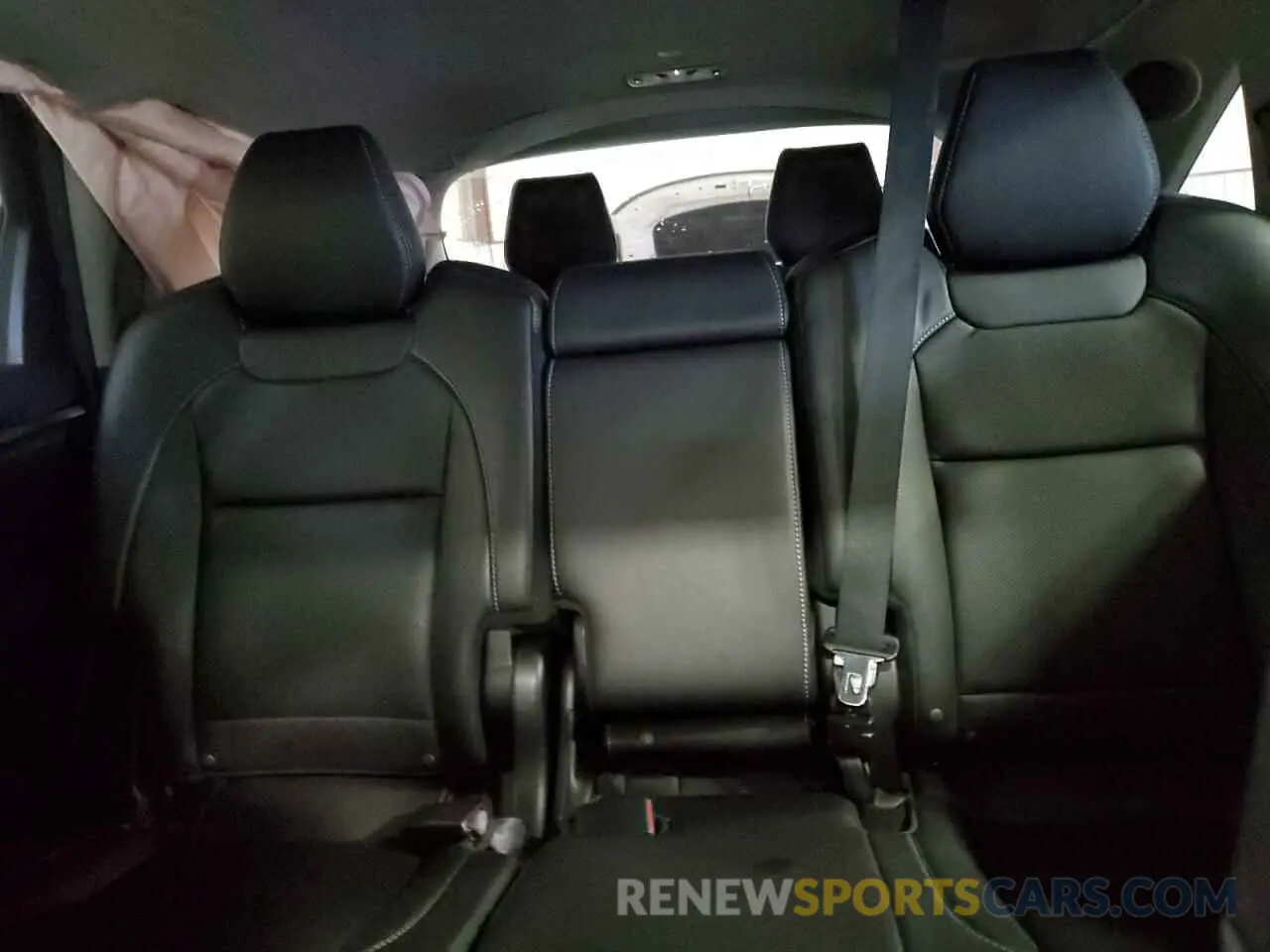 10 Photograph of a damaged car 5J8YD4H5XLL000557 ACURA MDX 2020