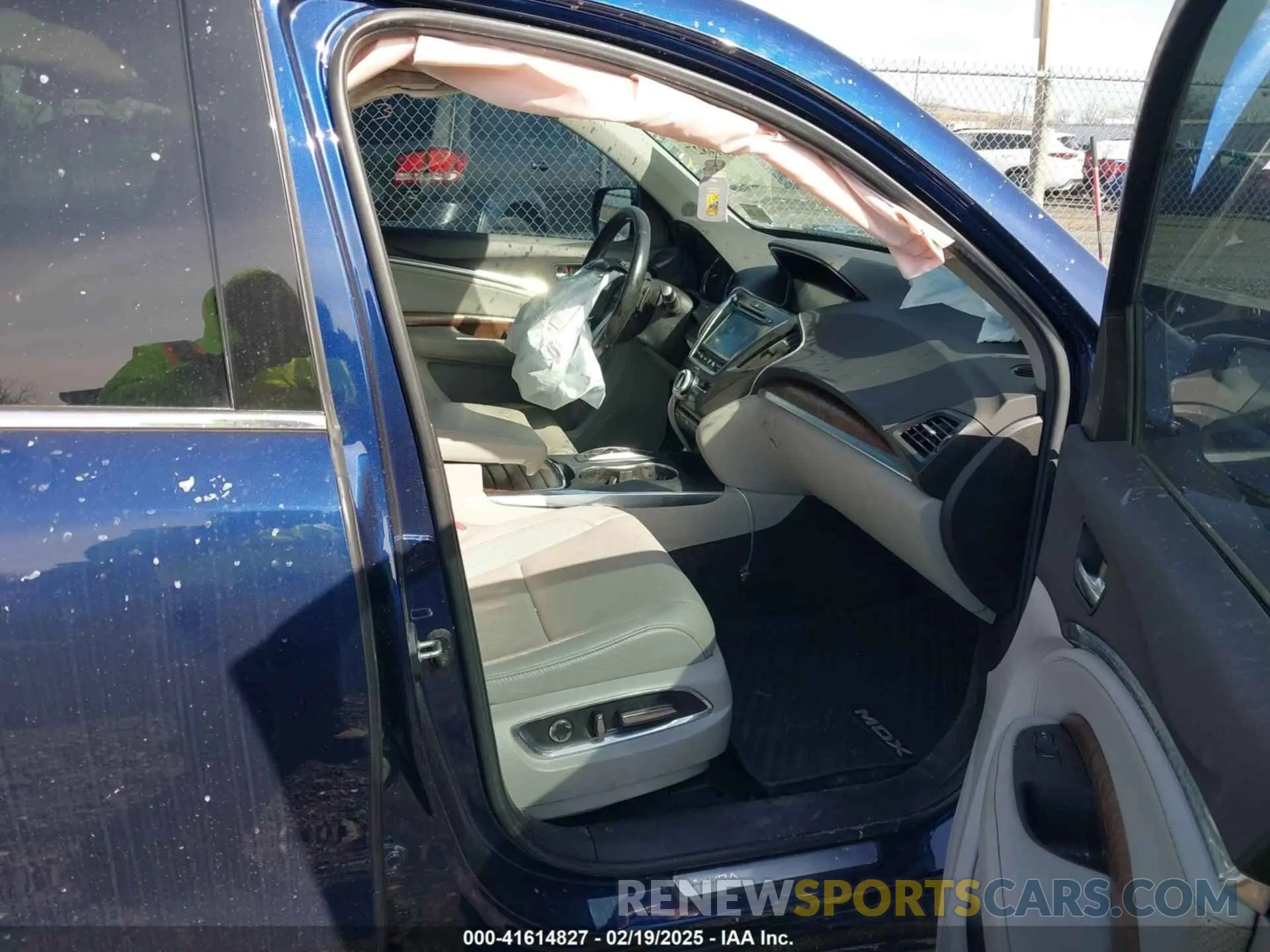 5 Photograph of a damaged car 5J8YD4H74LL001950 ACURA MDX 2020