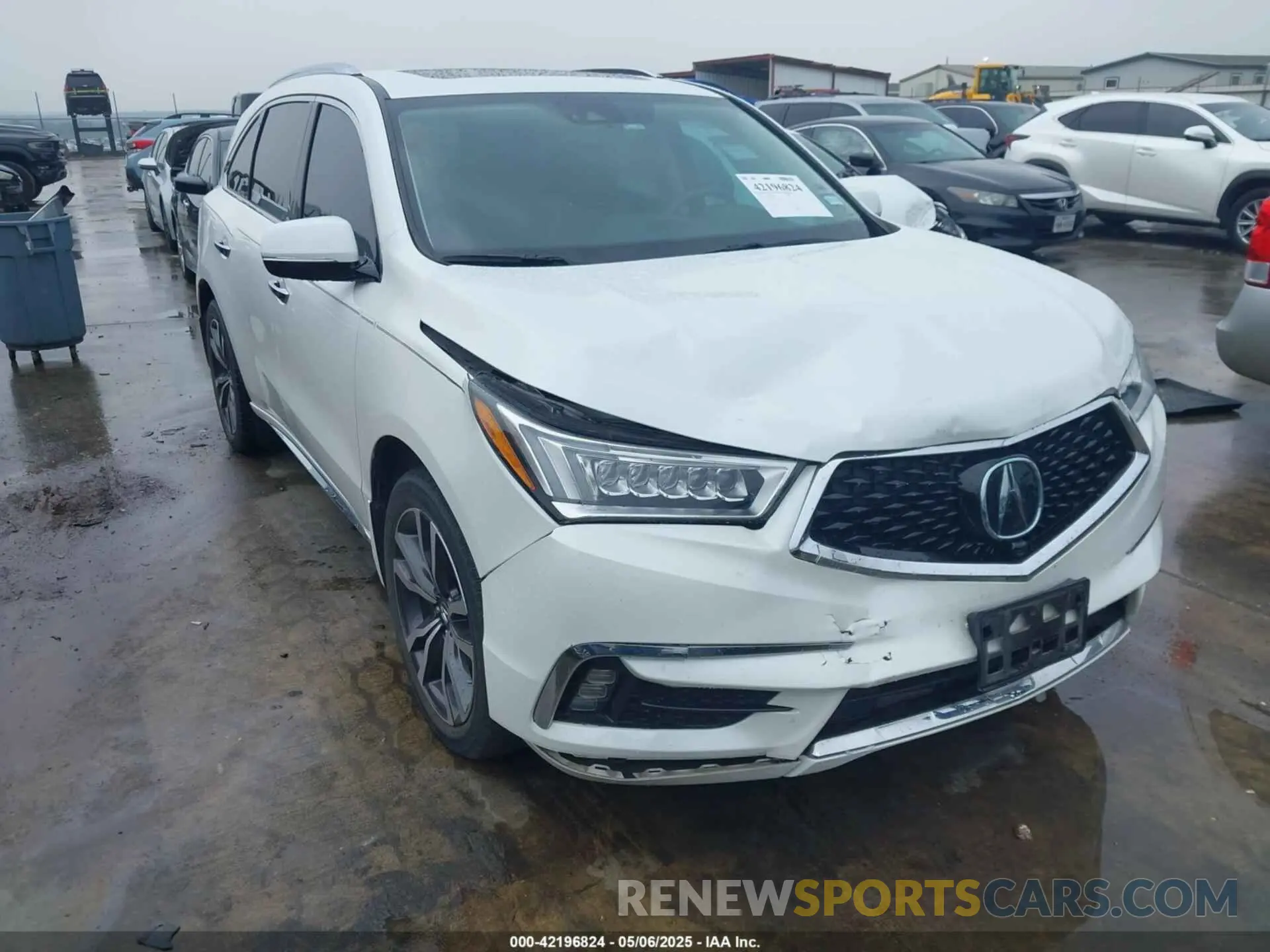 1 Photograph of a damaged car 5J8YD4H80LL025946 ACURA MDX 2020
