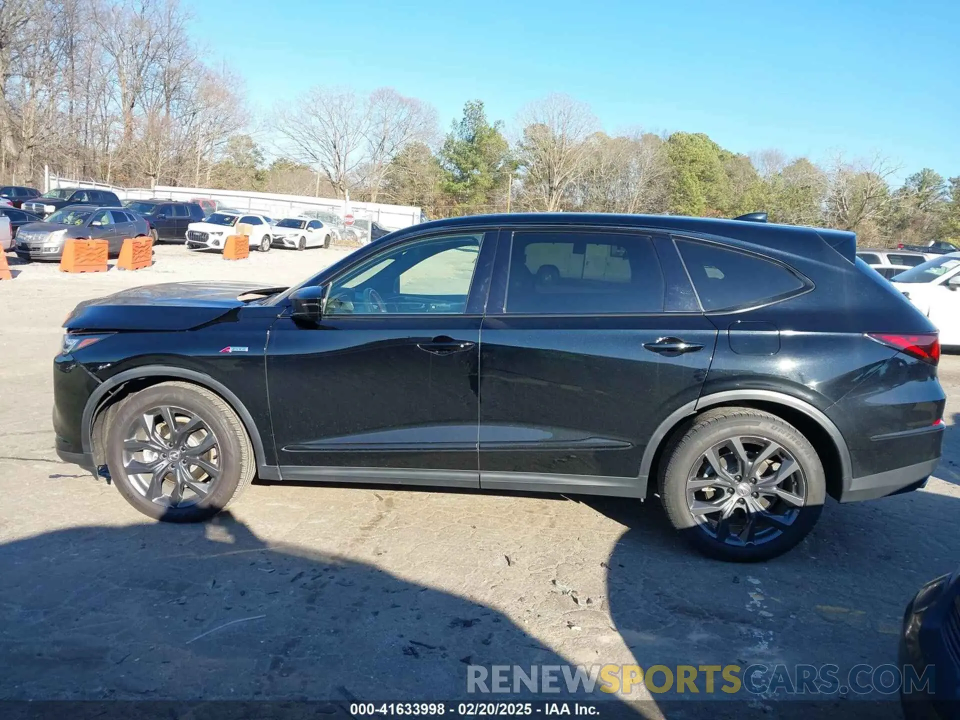 14 Photograph of a damaged car 5J8YE1H02NL002158 ACURA MDX 2022