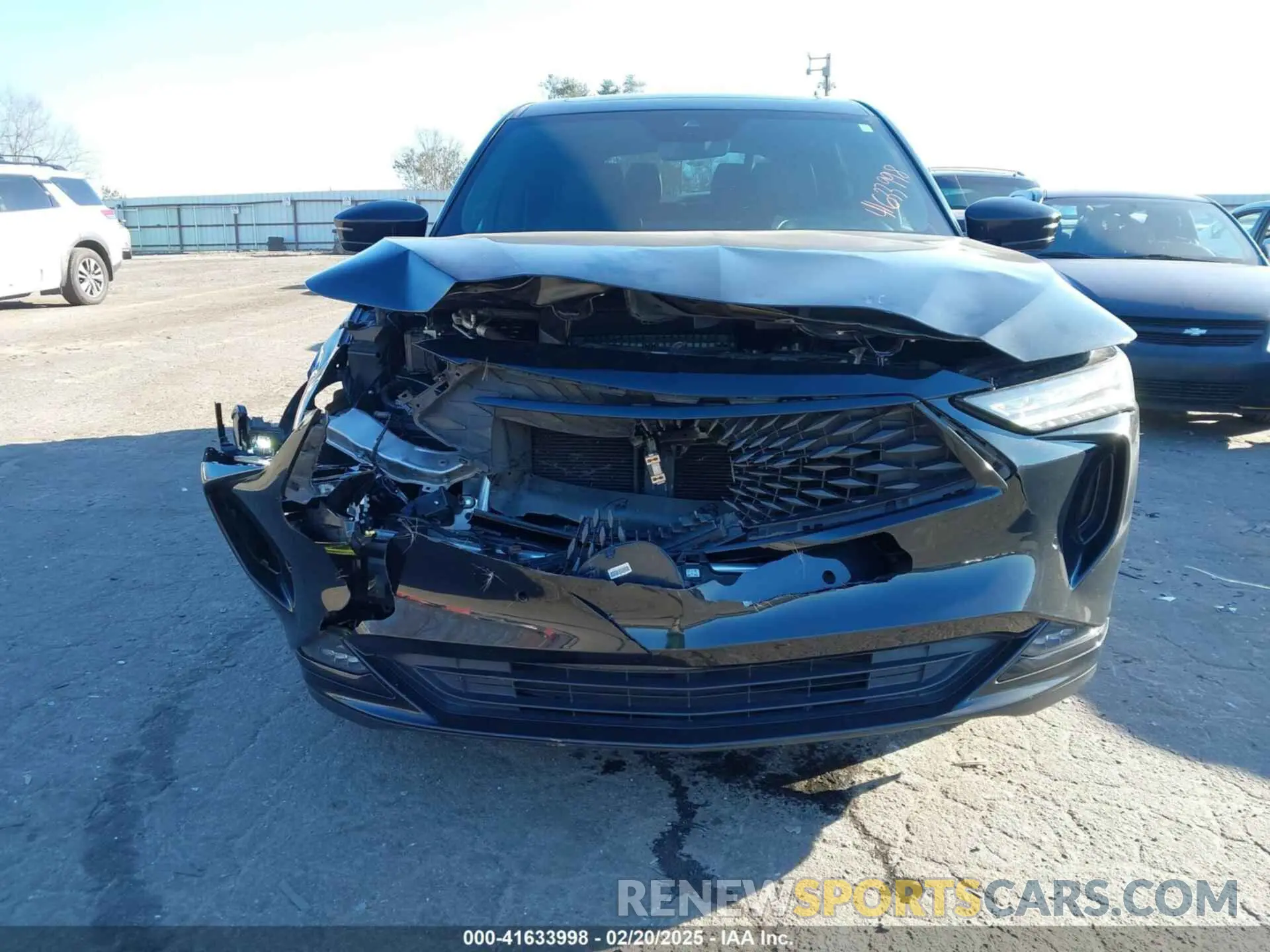 6 Photograph of a damaged car 5J8YE1H02NL002158 ACURA MDX 2022
