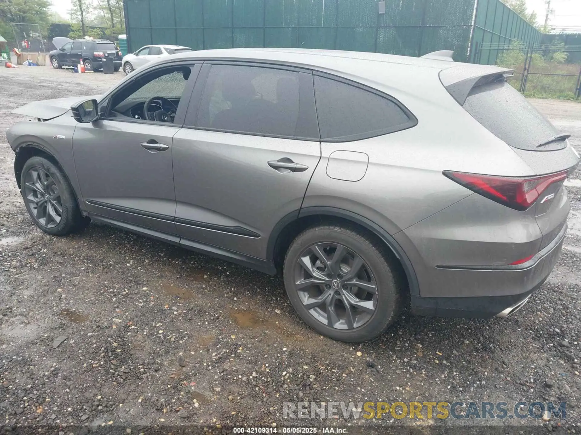 3 Photograph of a damaged car 5J8YE1H03NL027117 ACURA MDX 2022
