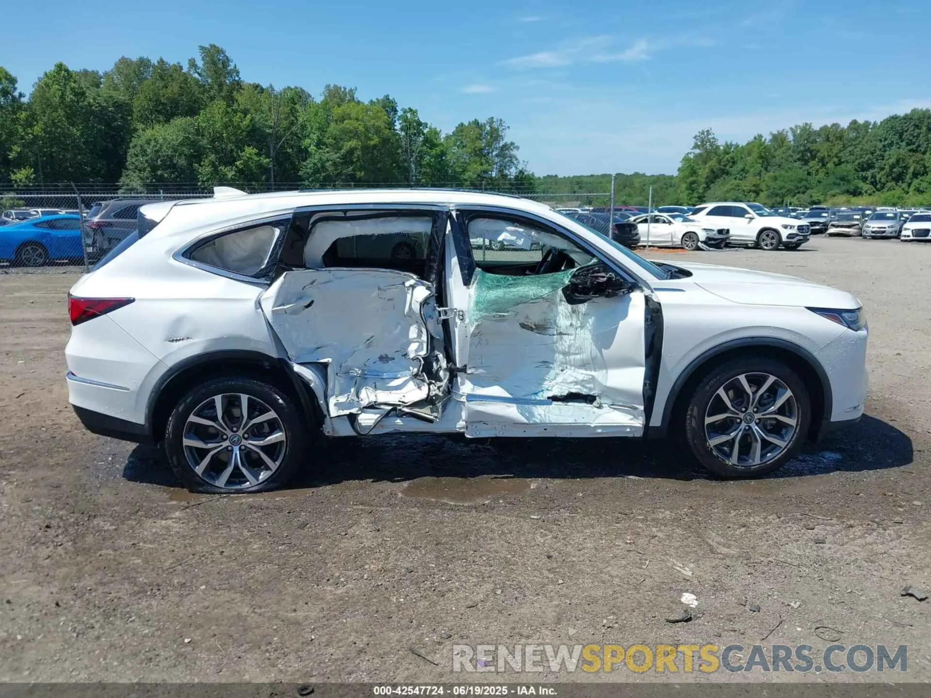 6 Photograph of a damaged car 5J8YE1H44NL035939 ACURA MDX 2022