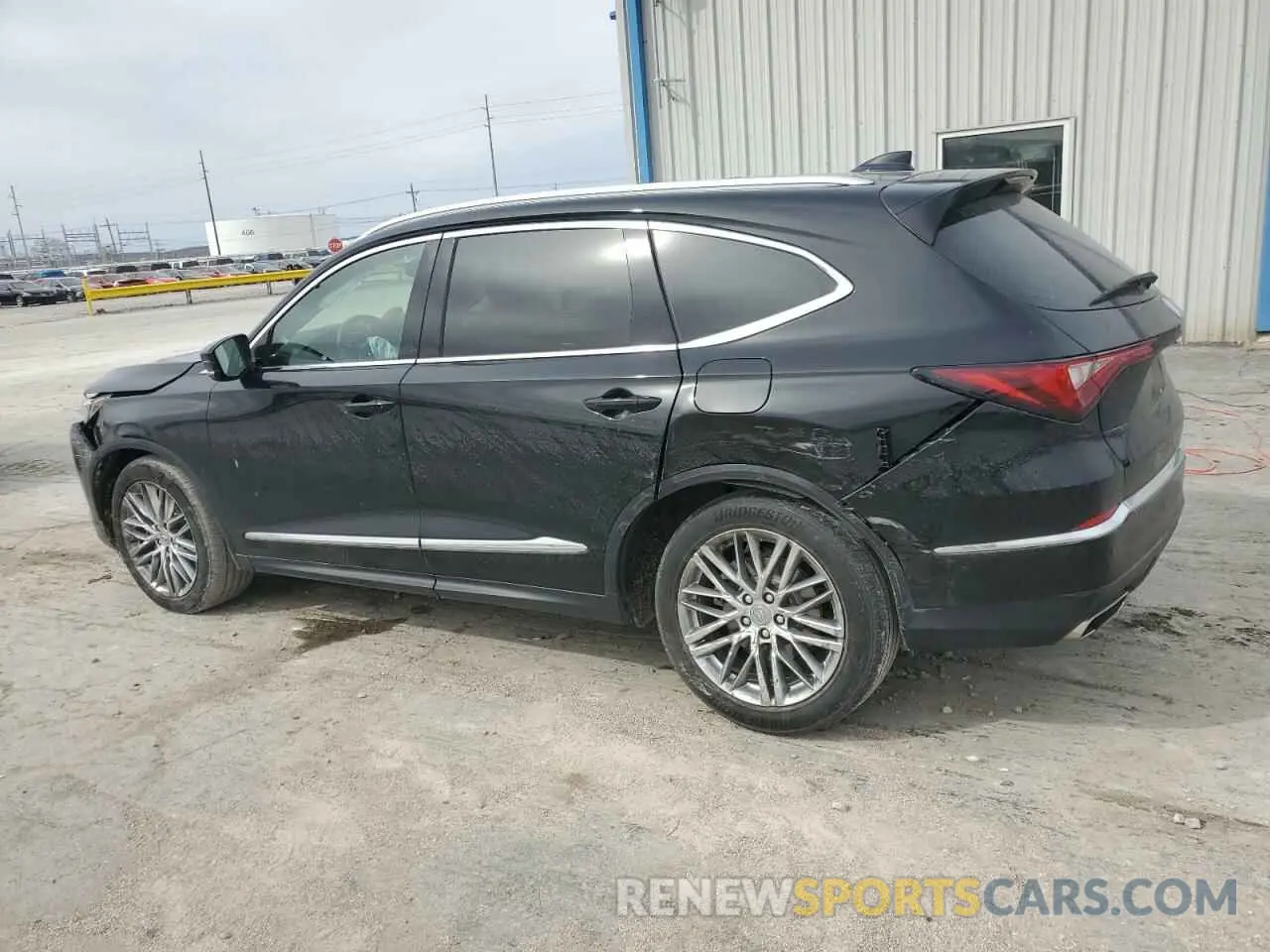 2 Photograph of a damaged car 5J8YE1H84NL017363 ACURA MDX 2022