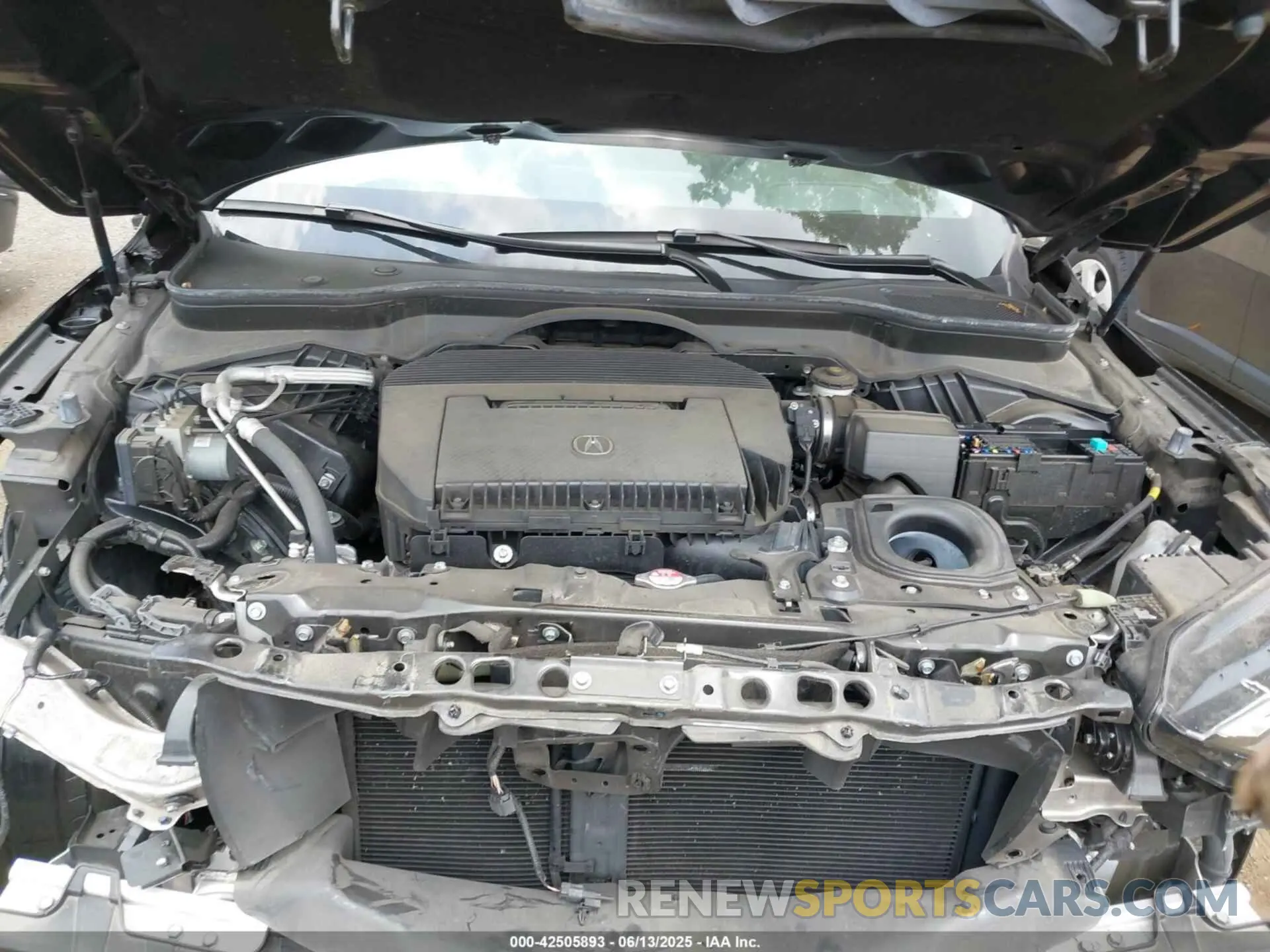 10 Photograph of a damaged car 5J8YE1H86NL035721 ACURA MDX 2022
