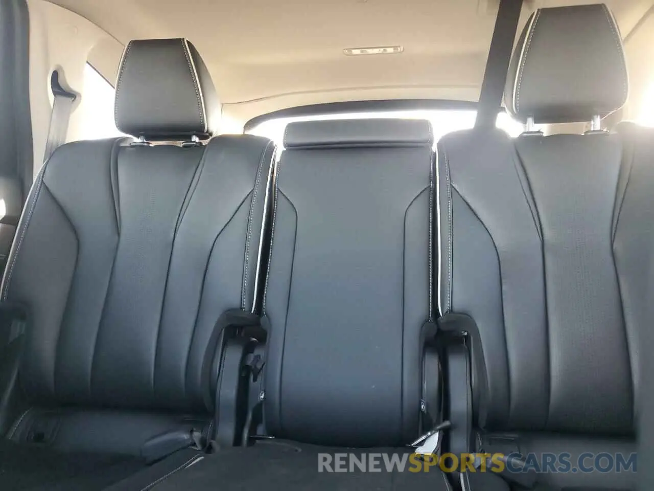 10 Фотография поврежденного автомобиля 5J8YE1H88NL003790 ACURA MDX 2022