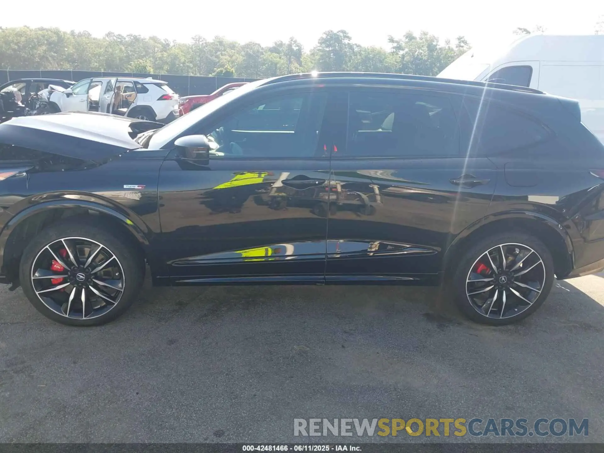 14 Photograph of a damaged car 5J8YD8H82PL003847 ACURA MDX 2023