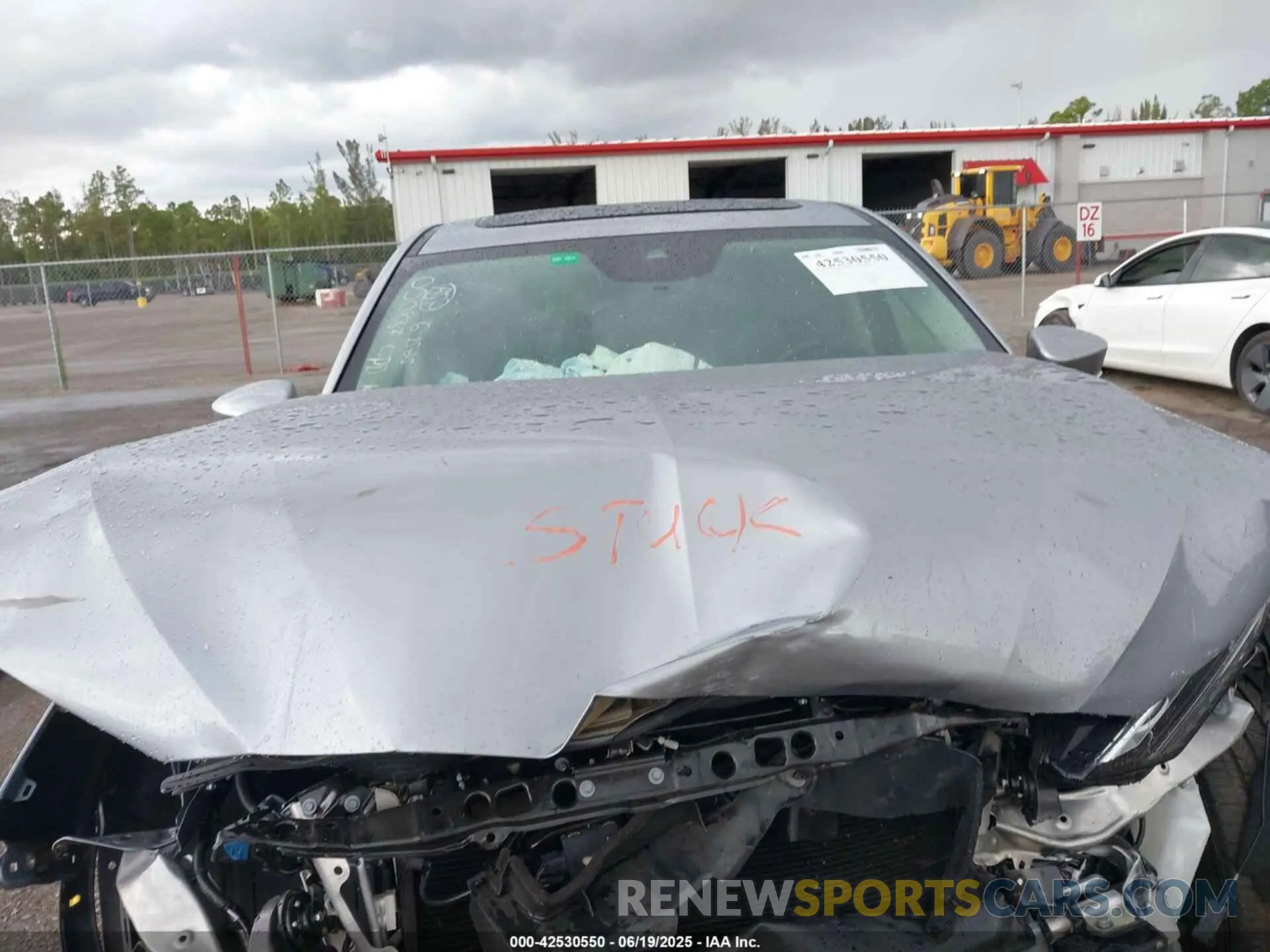 10 Photograph of a damaged car 5J8YD9H46PL000887 ACURA MDX 2023