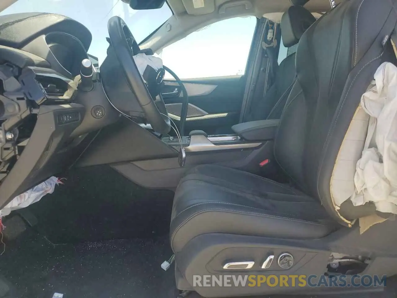 7 Photograph of a damaged car 5J8YD9H47PL006097 ACURA MDX 2023