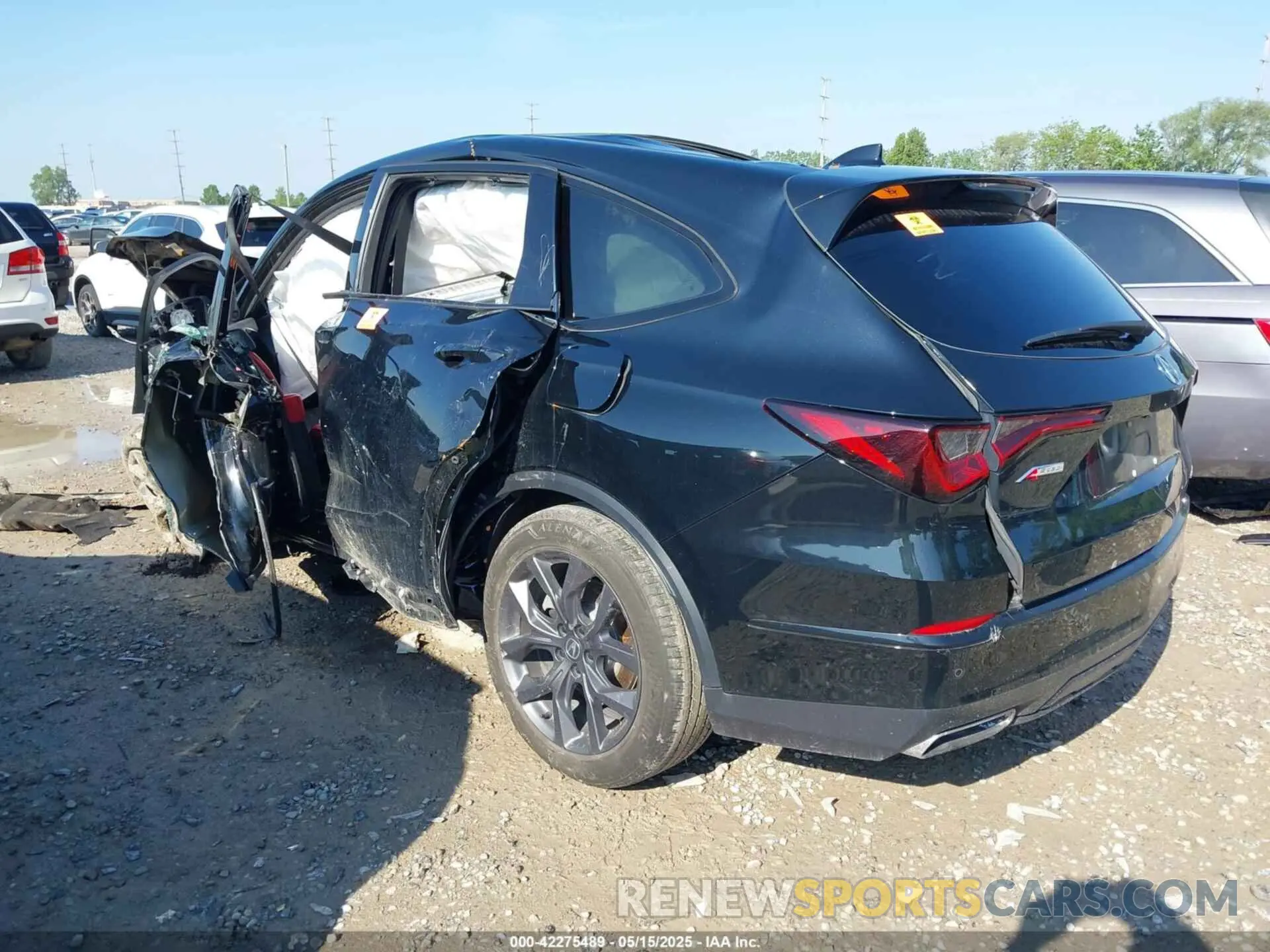 3 Photograph of a damaged car 5J8YE1H04PL020261 ACURA MDX 2023