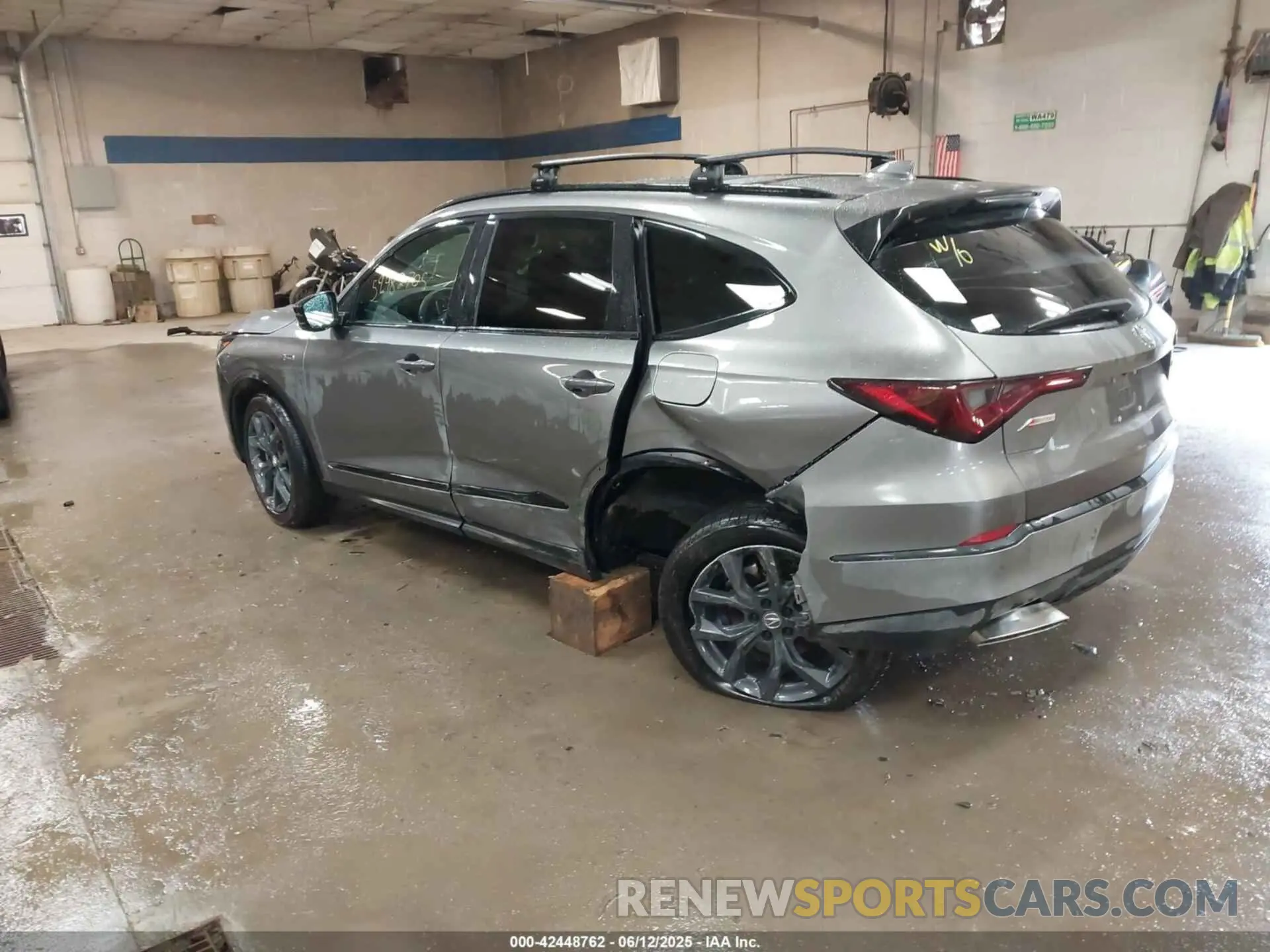3 Photograph of a damaged car 5J8YE1H0XPL043110 ACURA MDX 2023