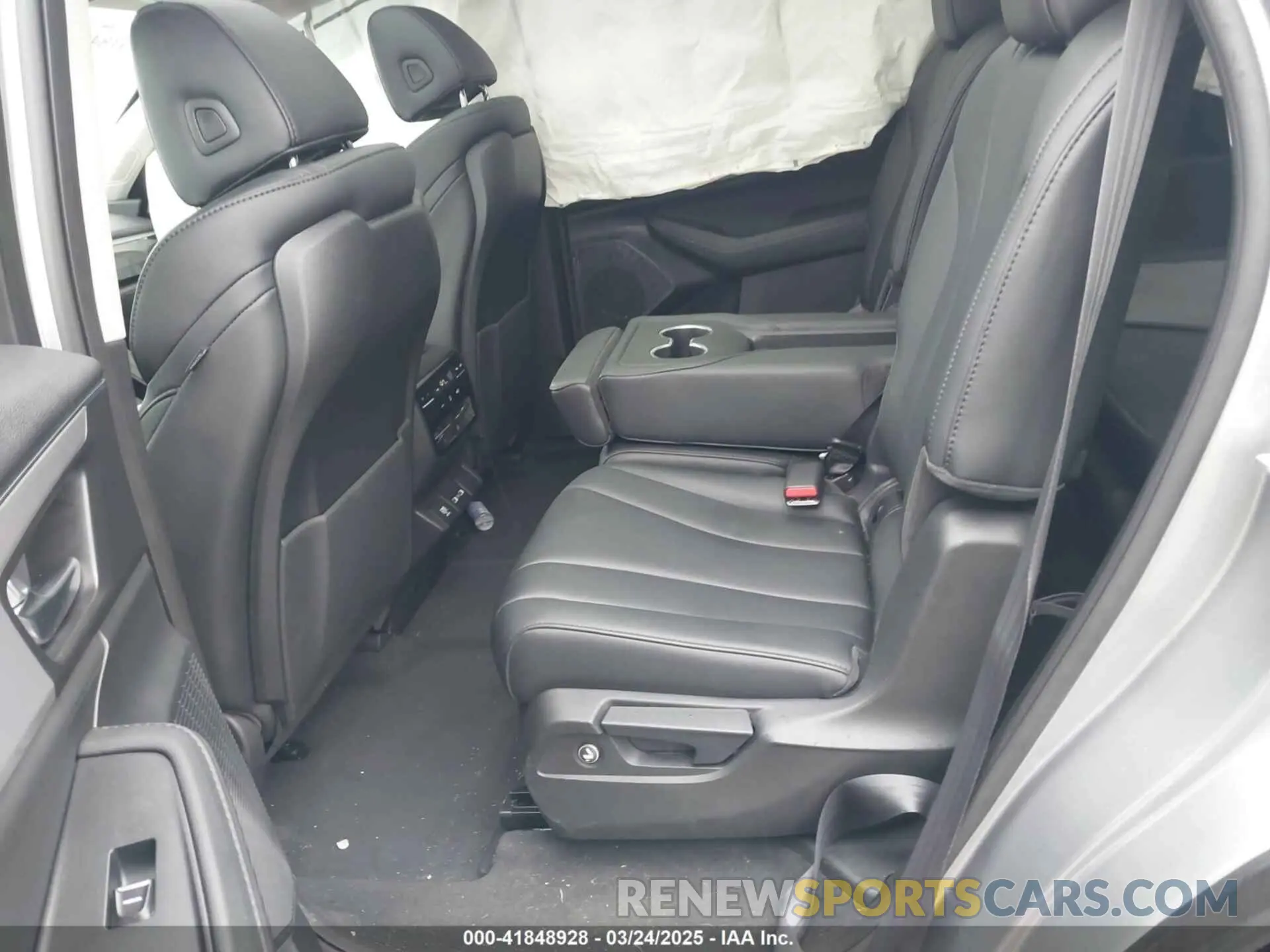 8 Photograph of a damaged car 5J8YE1H34PL003499 ACURA MDX 2023