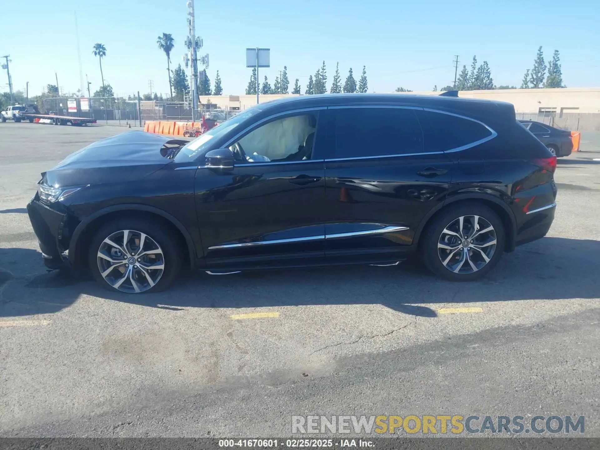 14 Photograph of a damaged car 5J8YE1H43PL012591 ACURA MDX 2023