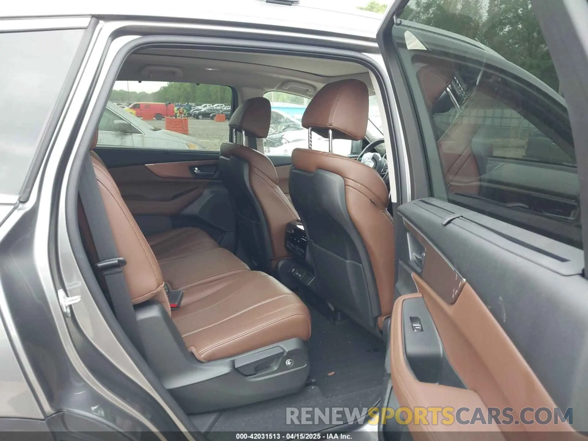 8 Photograph of a damaged car 5J8YE1H46PL039316 ACURA MDX 2023