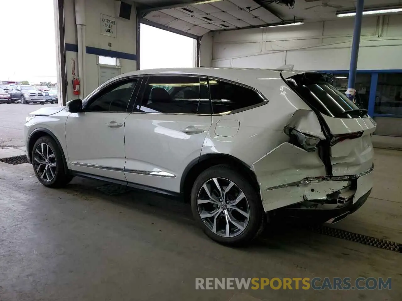 2 Фотография поврежденного автомобиля 5J8YE1H48PL024512 ACURA MDX 2023