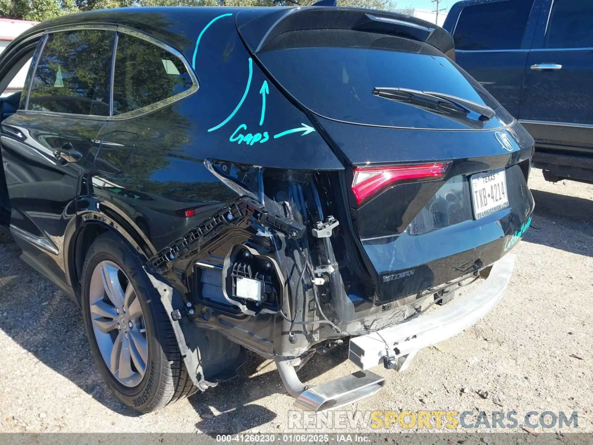 19 Photograph of a damaged car 5J8YD9H33RL004518 ACURA MDX 2024
