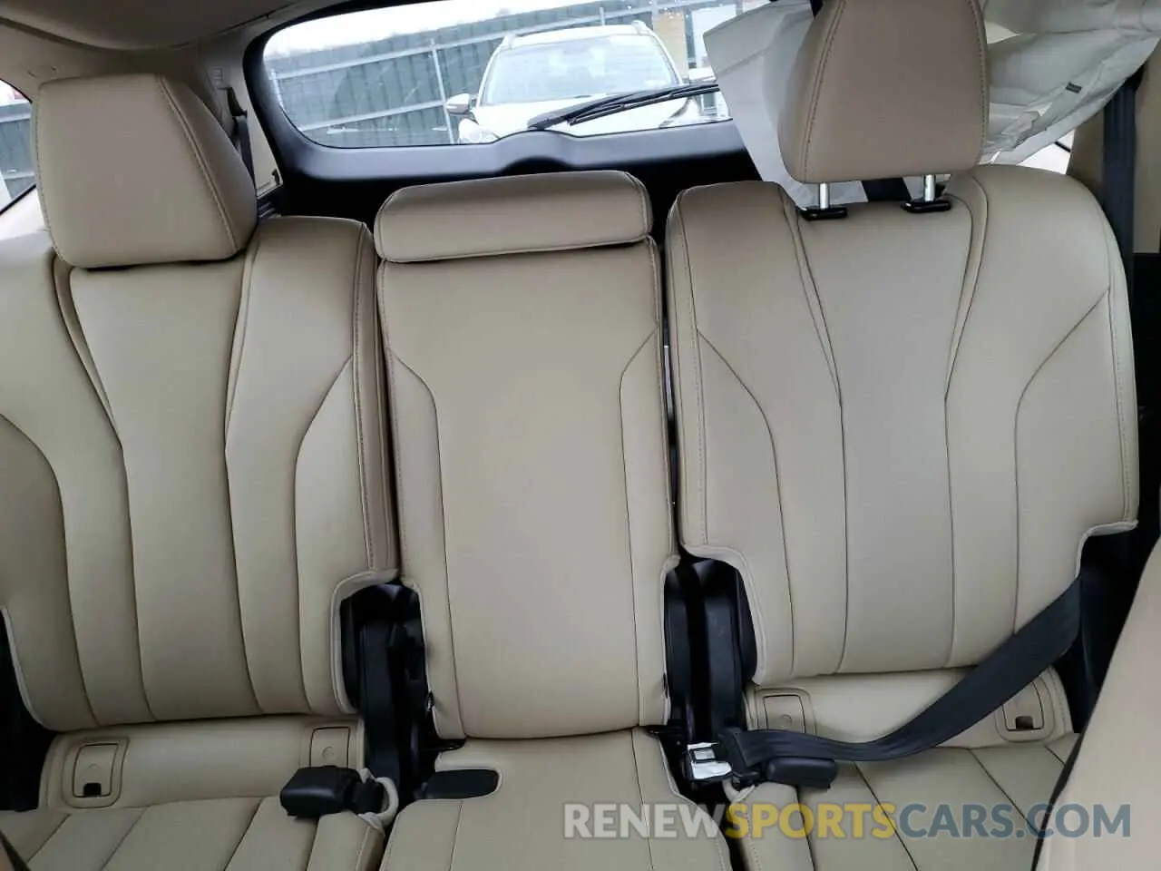 10 Photograph of a damaged car 5J8YE1H3XRL003879 ACURA MDX 2024