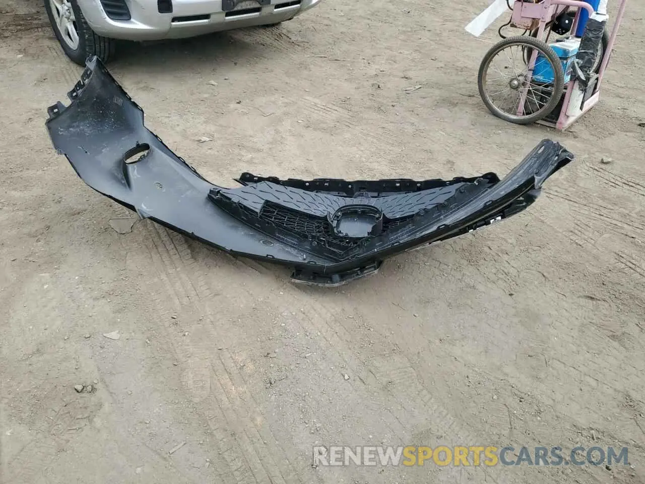 15 Photograph of a damaged car 5J8YE1H41RL018148 ACURA MDX 2024