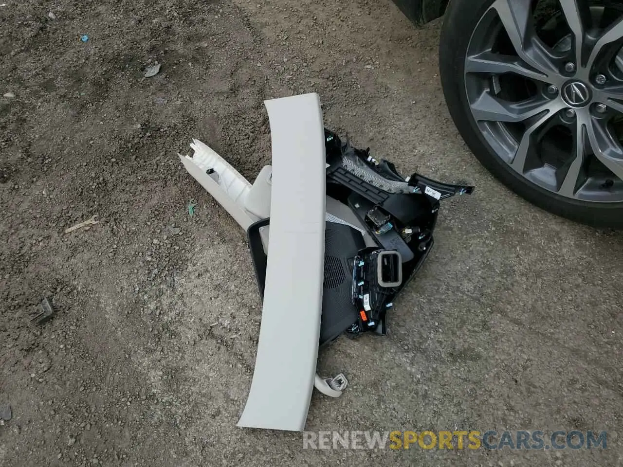 13 Photograph of a damaged car 5J8YE1H44RL031900 ACURA MDX 2024